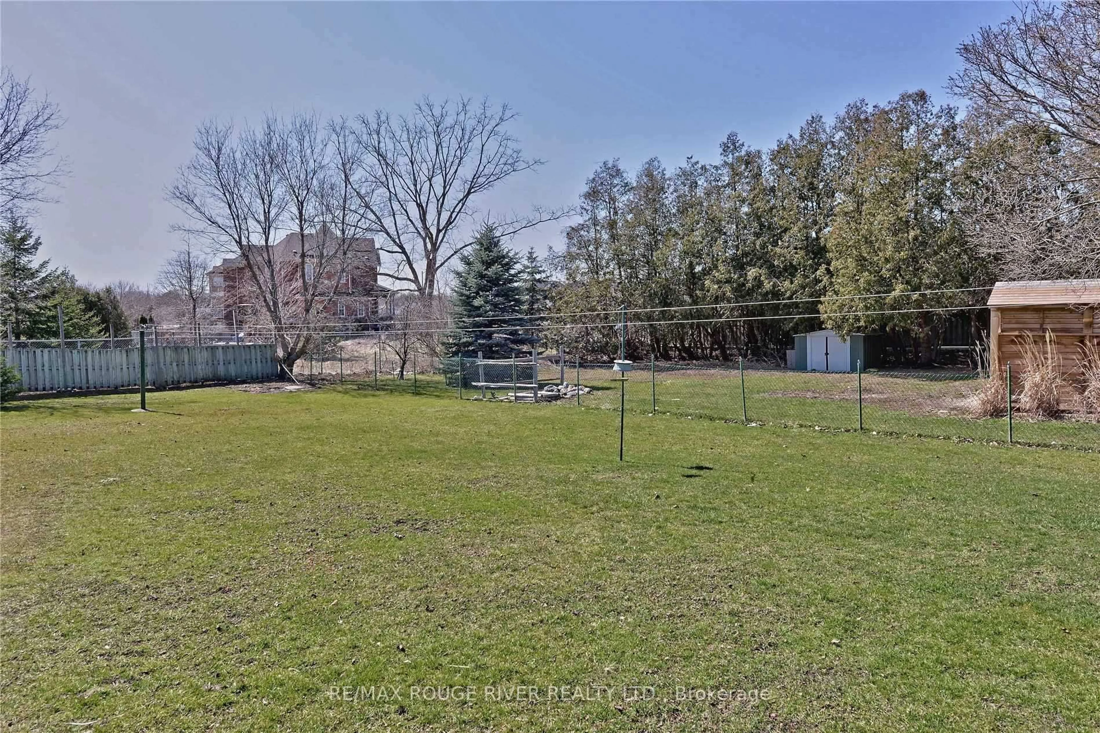 A pic from outside/outdoor area/front of a property/back of a property/a pic from drone, unknown for 24 Hunt St, Clarington Ontario L1C 2W7
