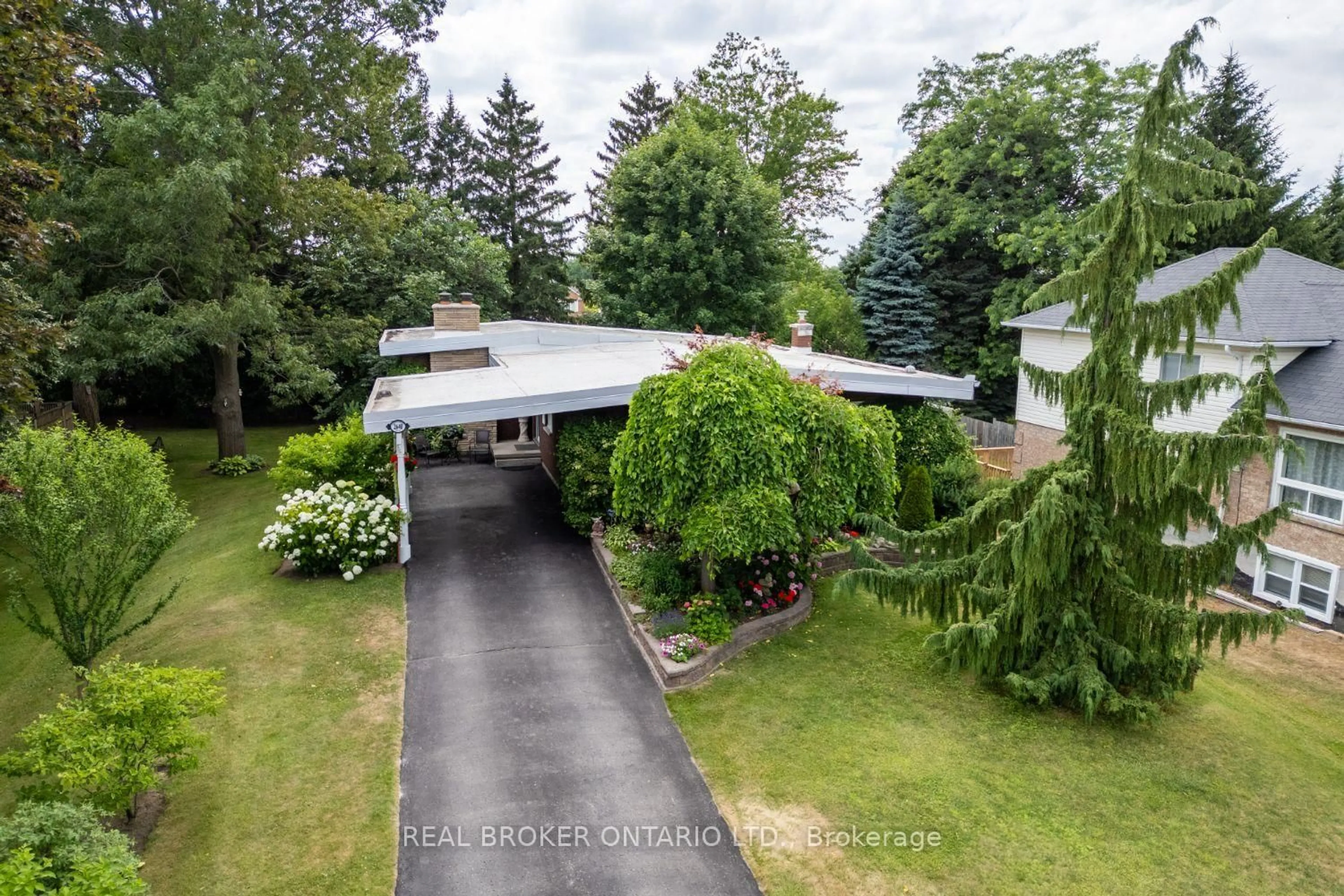 A pic from outside/outdoor area/front of a property/back of a property/a pic from drone, street for 2640 Prestonvale Rd, Clarington Ontario L1E 2R9