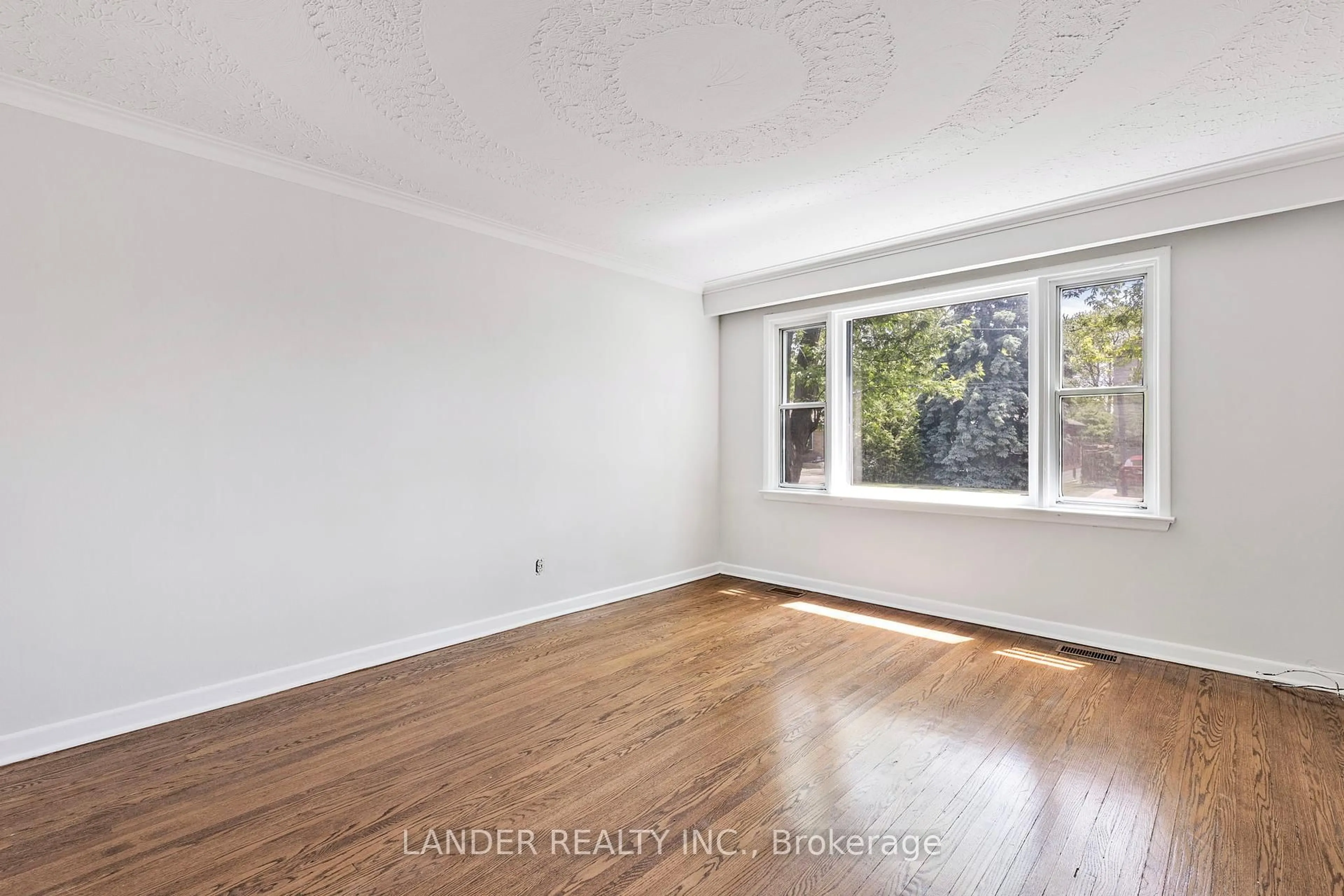 A pic of a room for 80 Minerva Ave, Toronto Ontario M1M 1V5