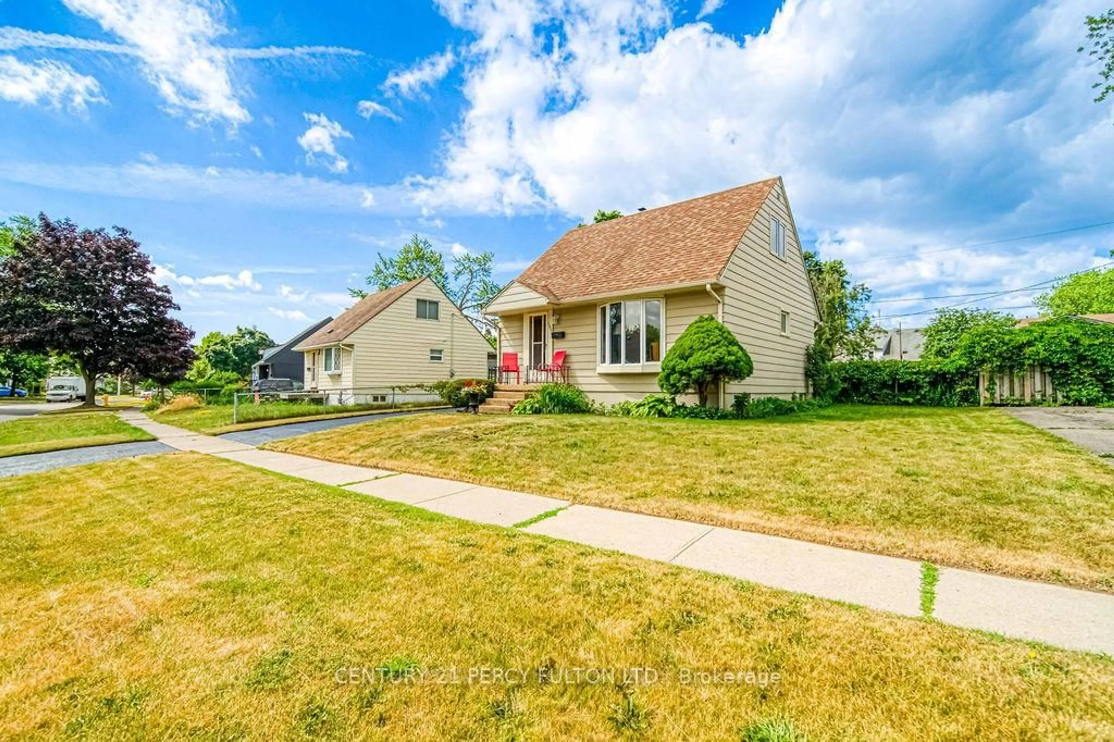 Home with vinyl exterior material, street for 106 Admiral Rd, Ajax Ontario L1S 2P1