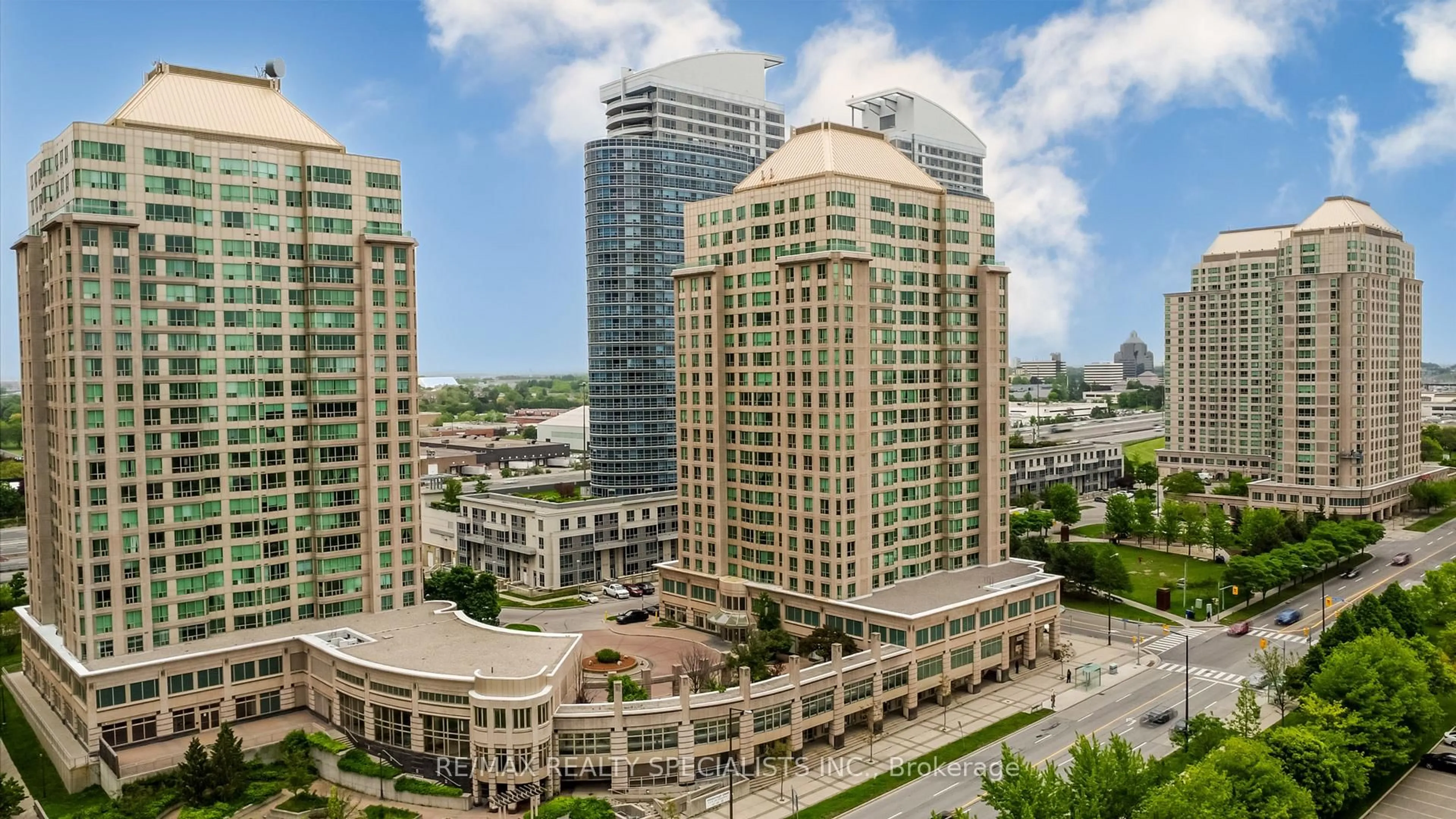 Unknown for 8 LEE CENTRE Dr #1812, Toronto Ontario M1H 3H8