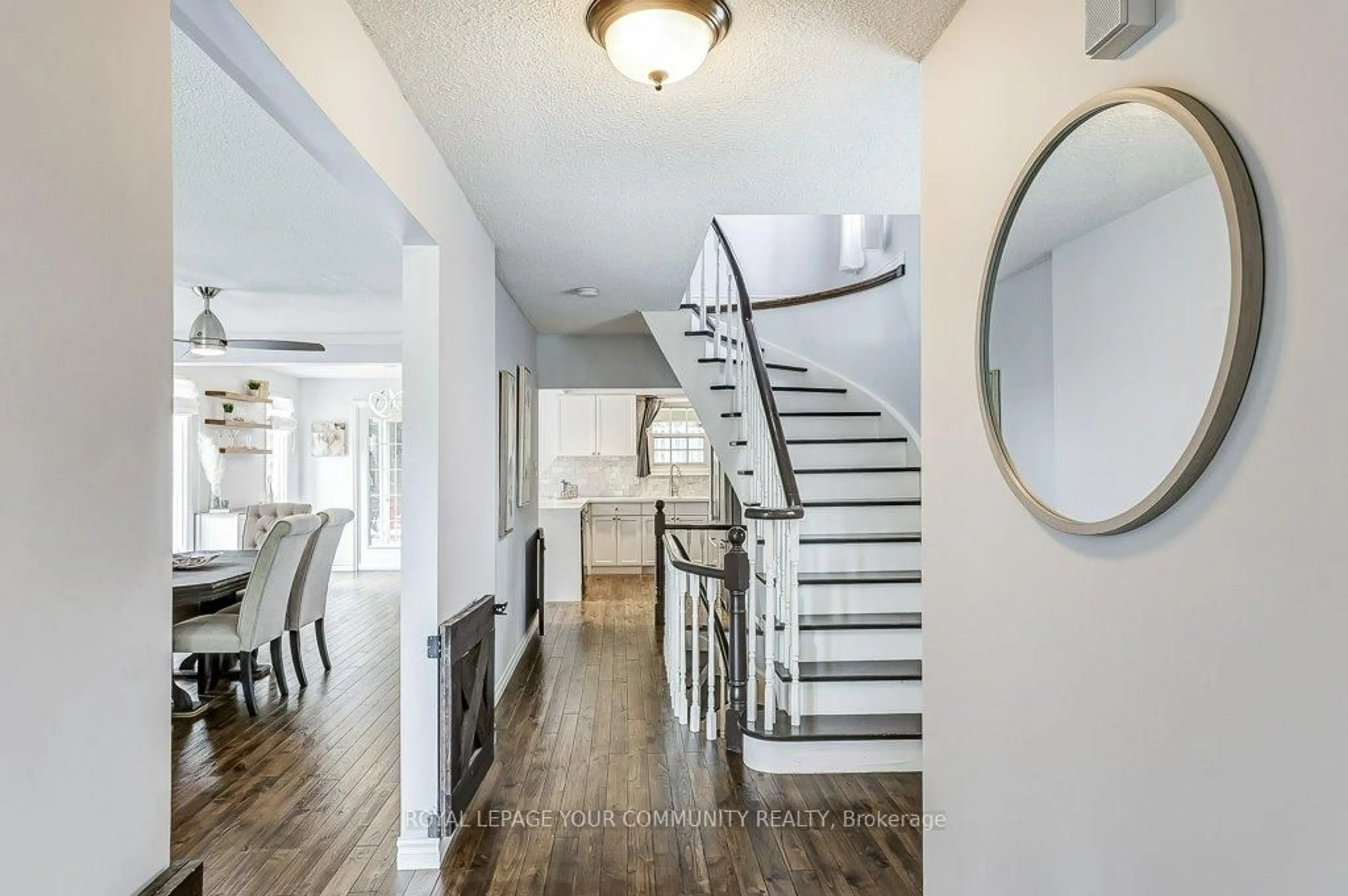 Unknown for 44 Canadian Oaks Dr, Whitby Ontario L1N 6W8