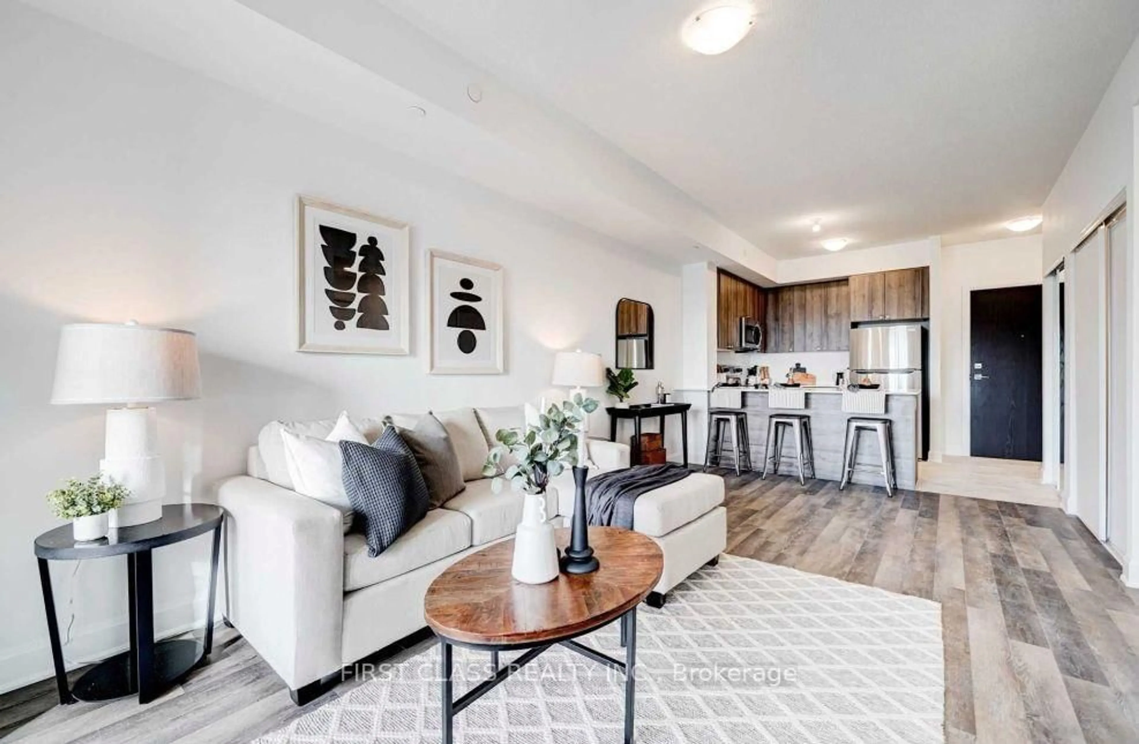 Living room with furniture, unknown for 50 Lakebreeze Dr #317, Clarington Ontario L1B 0V9