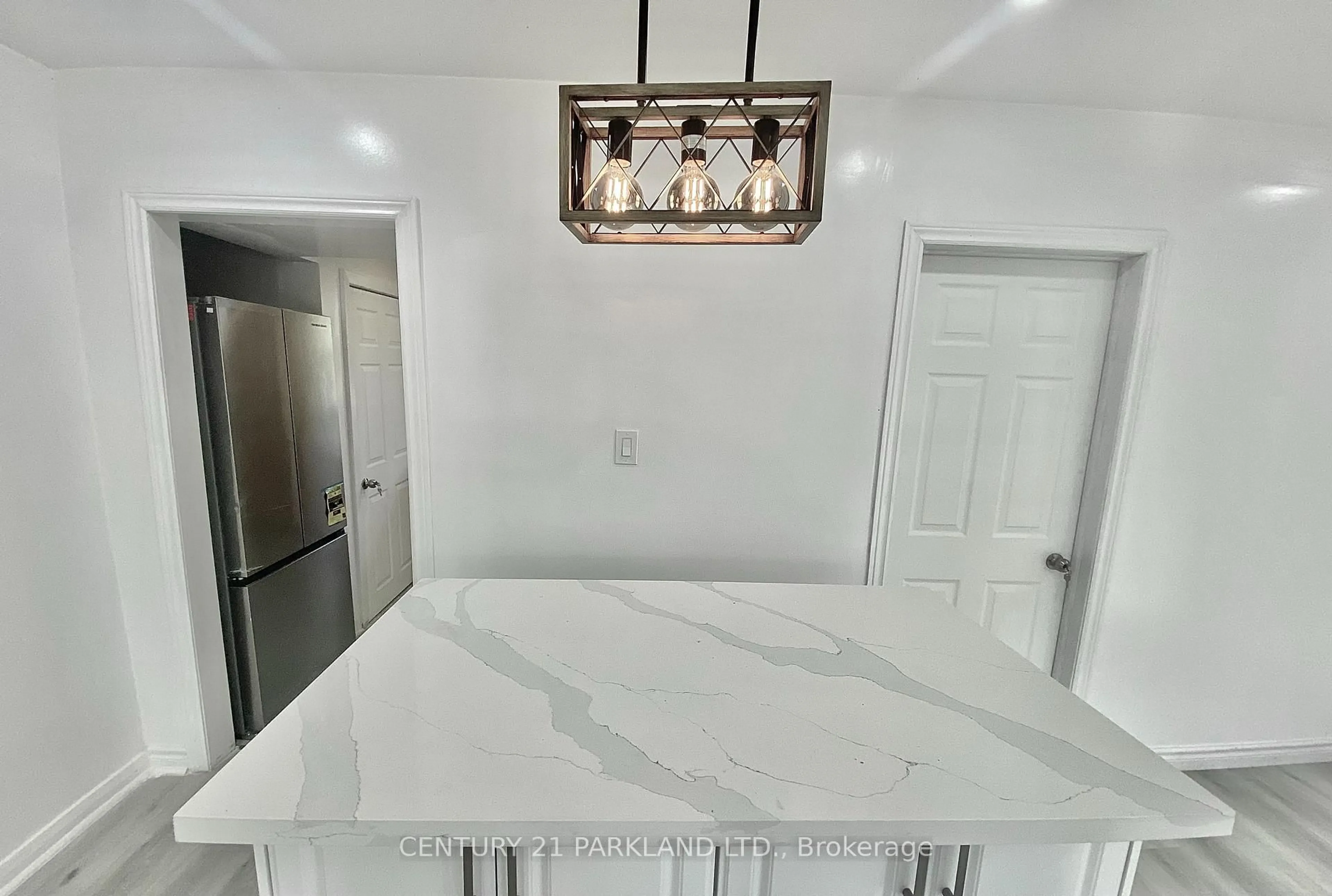 Open concept kitchen, ceramic/tile floor for 9 Brooklawn Ave, Toronto Ontario M1M 2P3
