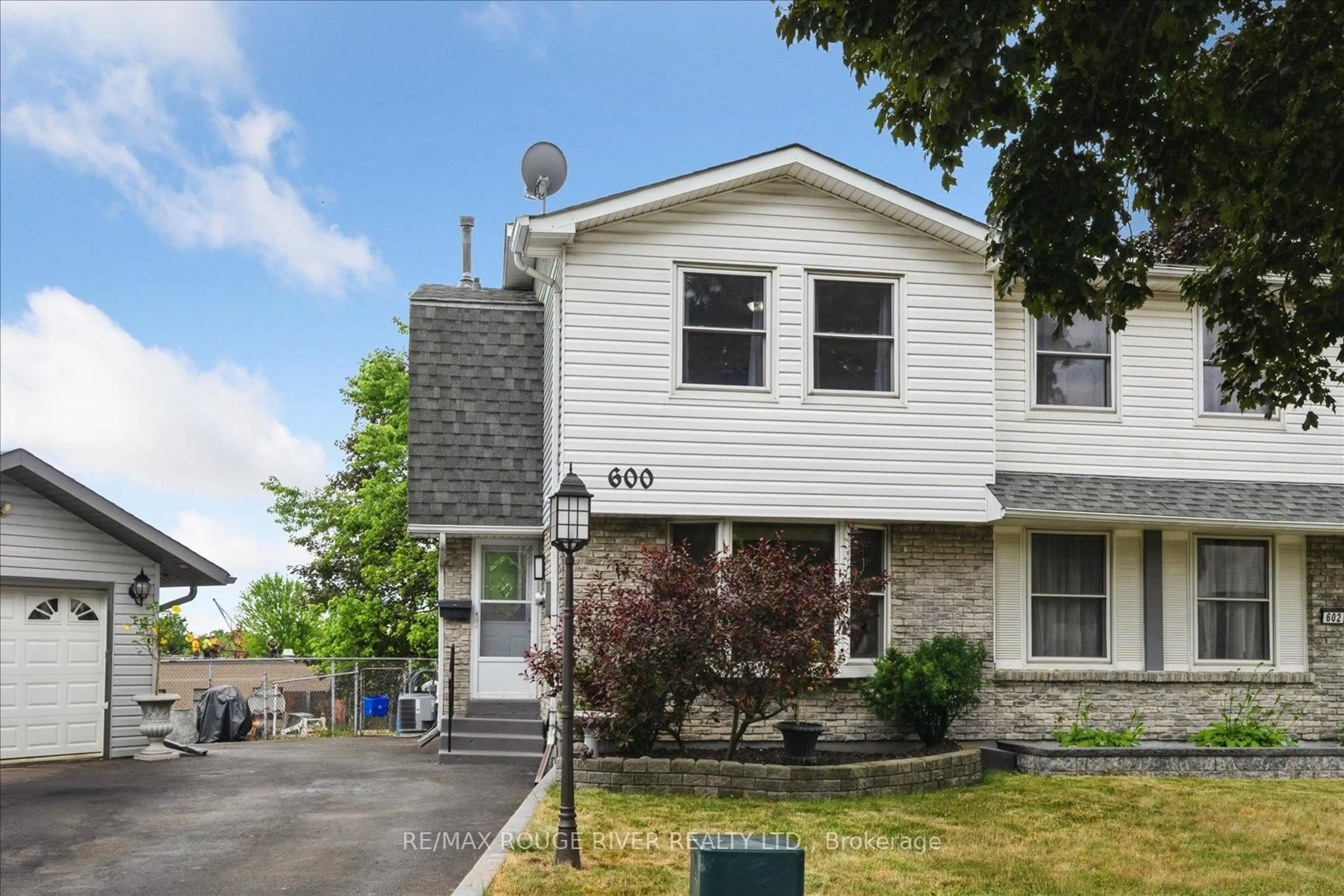Unknown for 600 Galahad Dr, Oshawa Ontario L1K 1M2