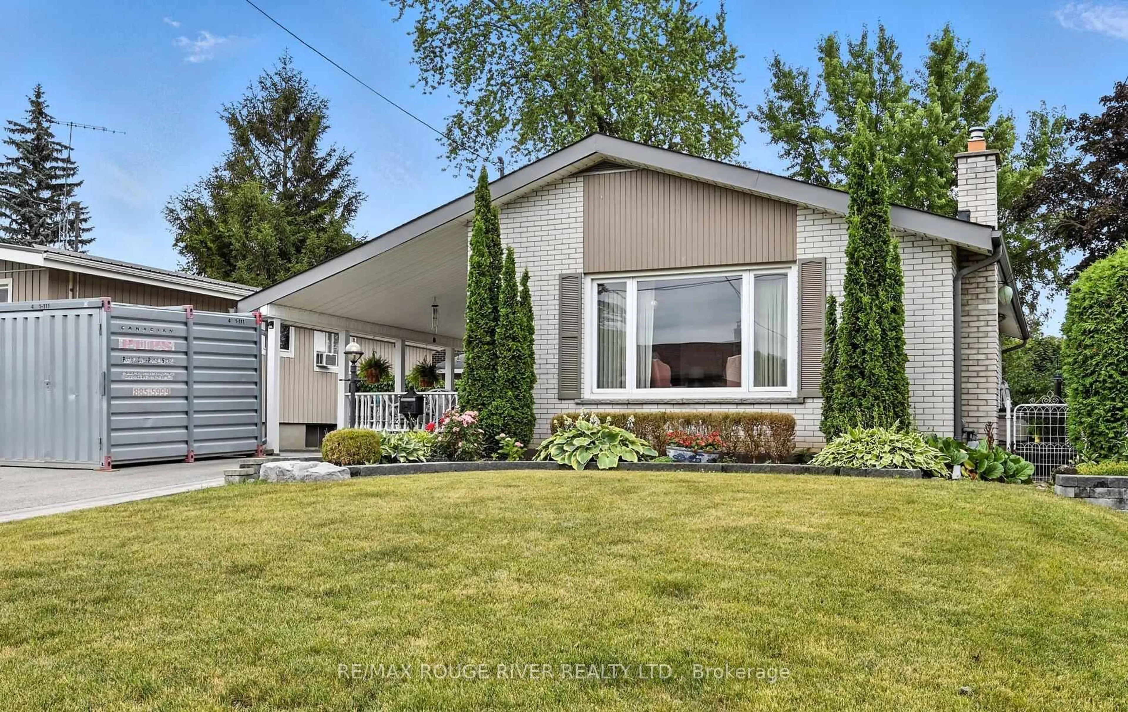 Home with vinyl exterior material, street for 15 Fourth St, Clarington Ontario L1C 2G2