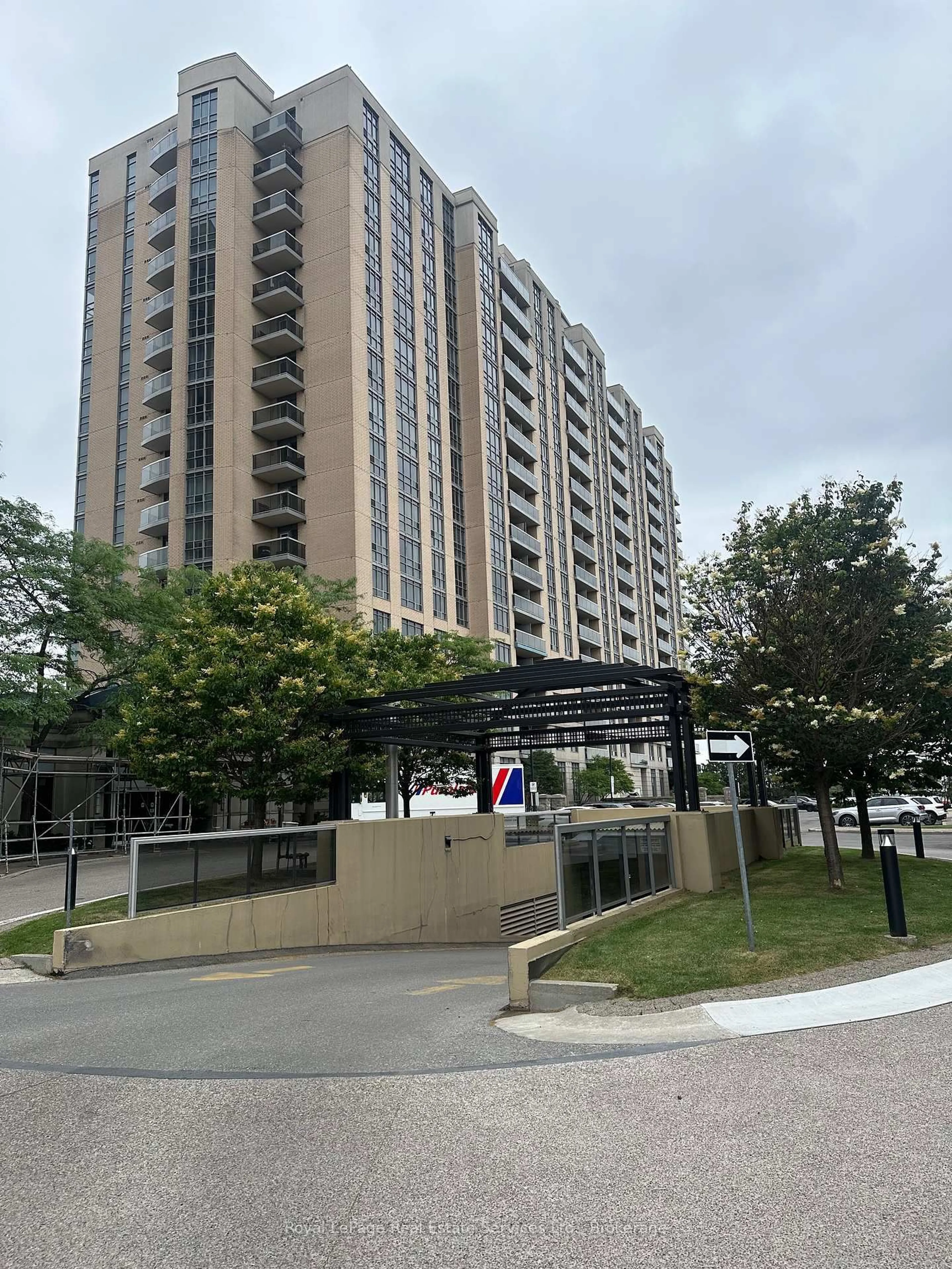 Unknown for 18 Mondeo Dr #1239, Toronto Ontario M1P 5C8