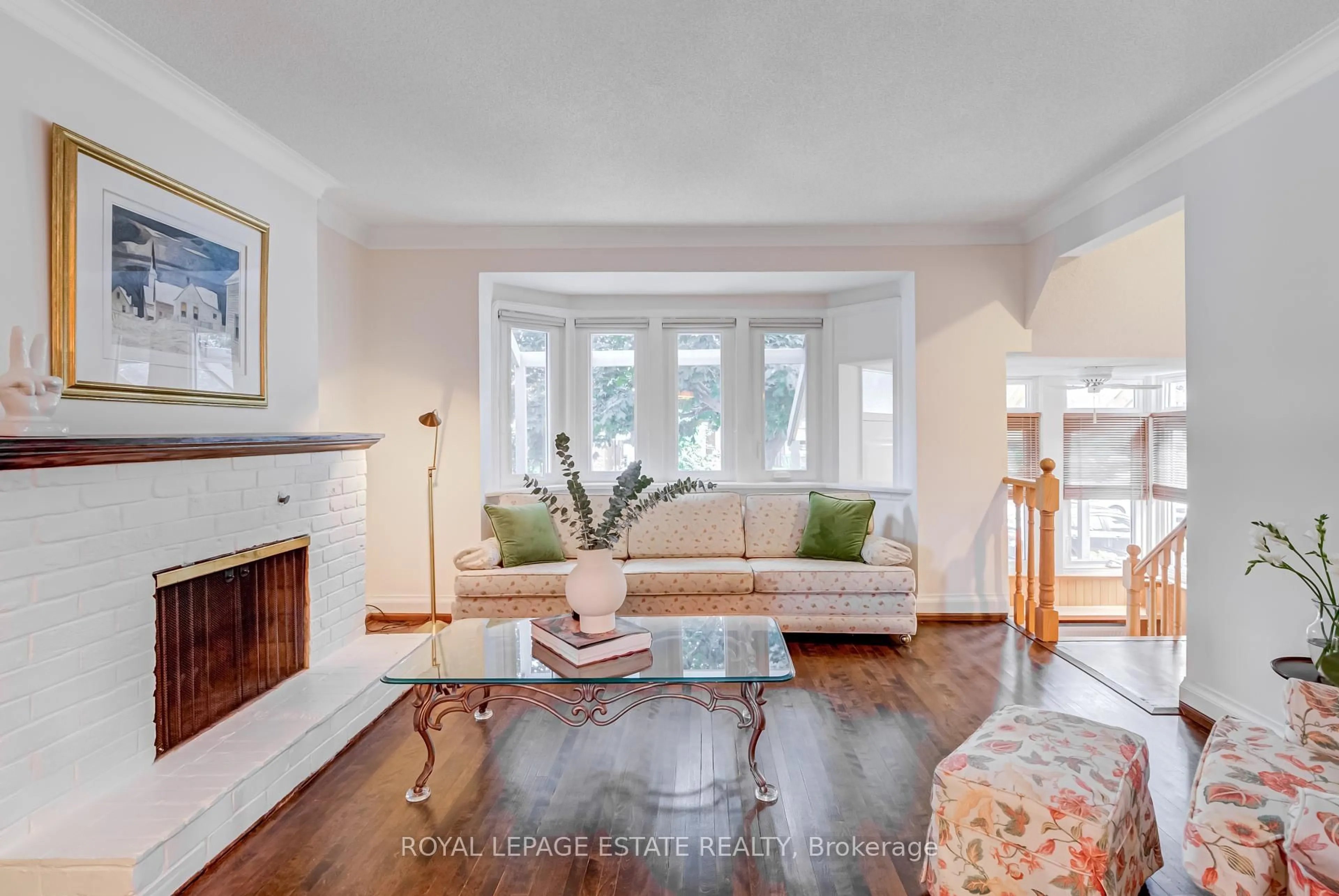 Living room with furniture, unknown for 11 Lankin Blvd, Toronto Ontario M4J 4W7