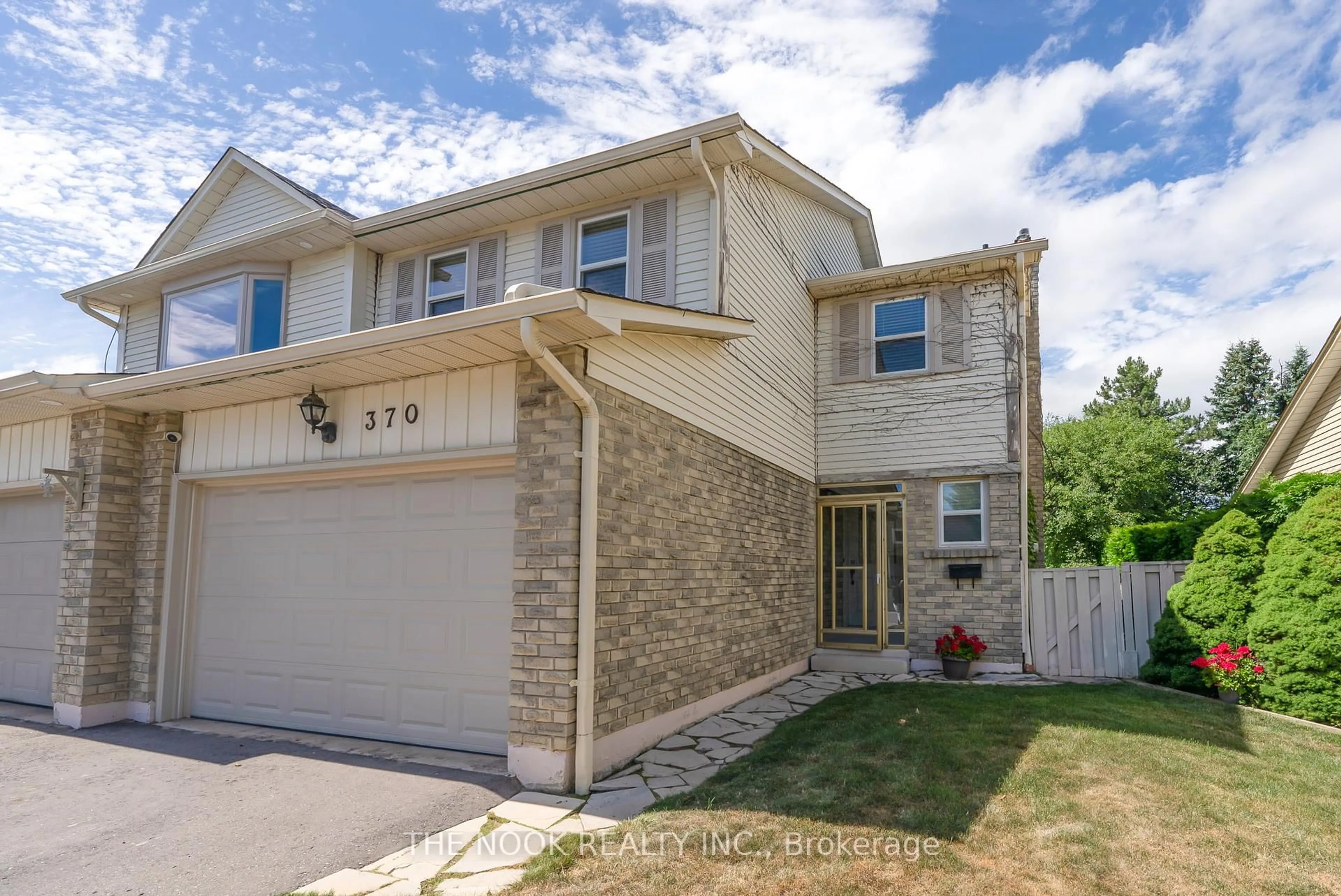 Unknown for 370 Prince Of Wales Dr, Whitby Ontario L1N 6M9