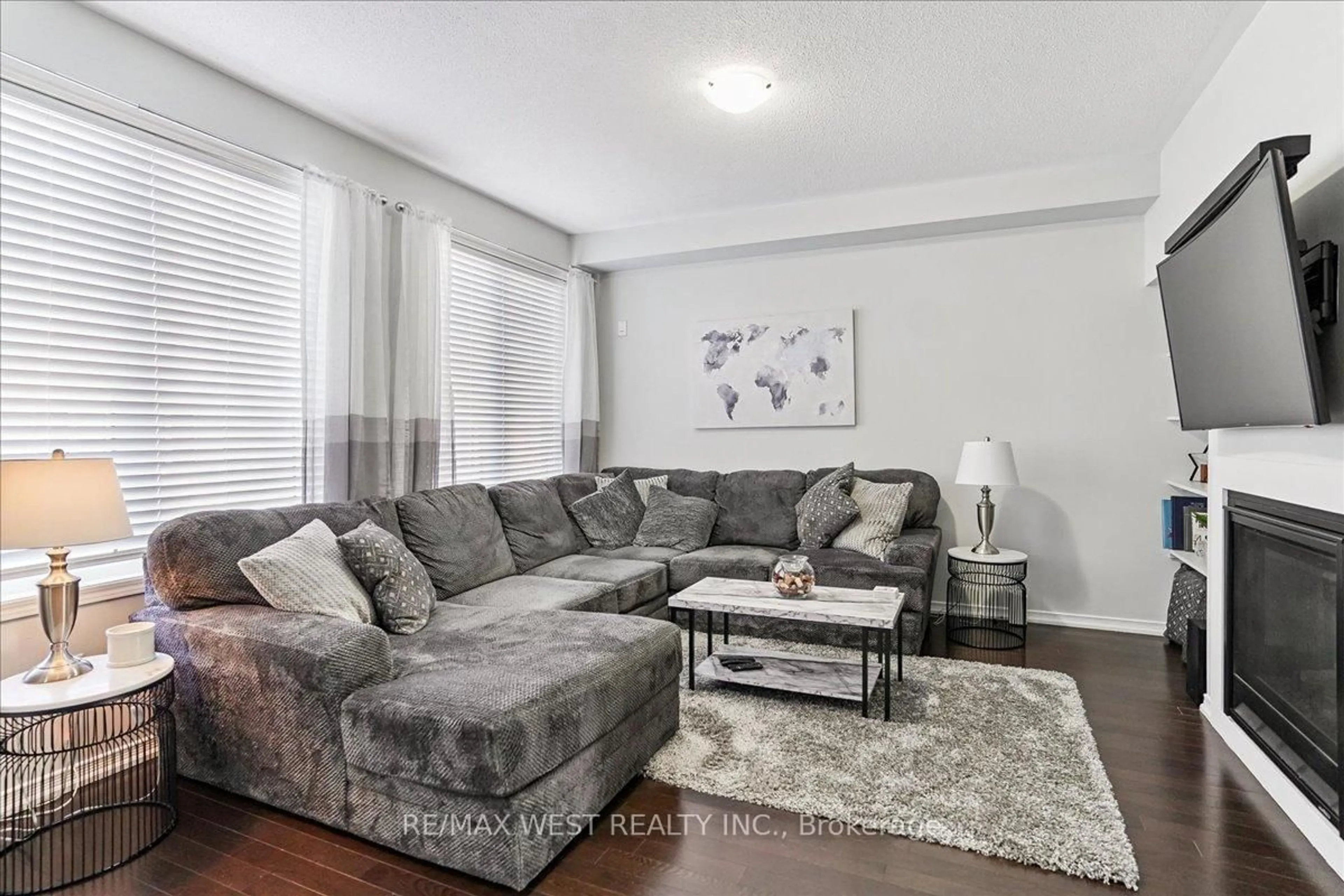 Living room with furniture, unknown for 363 Windfields Farm Dr, Oshawa Ontario L1H 7K4