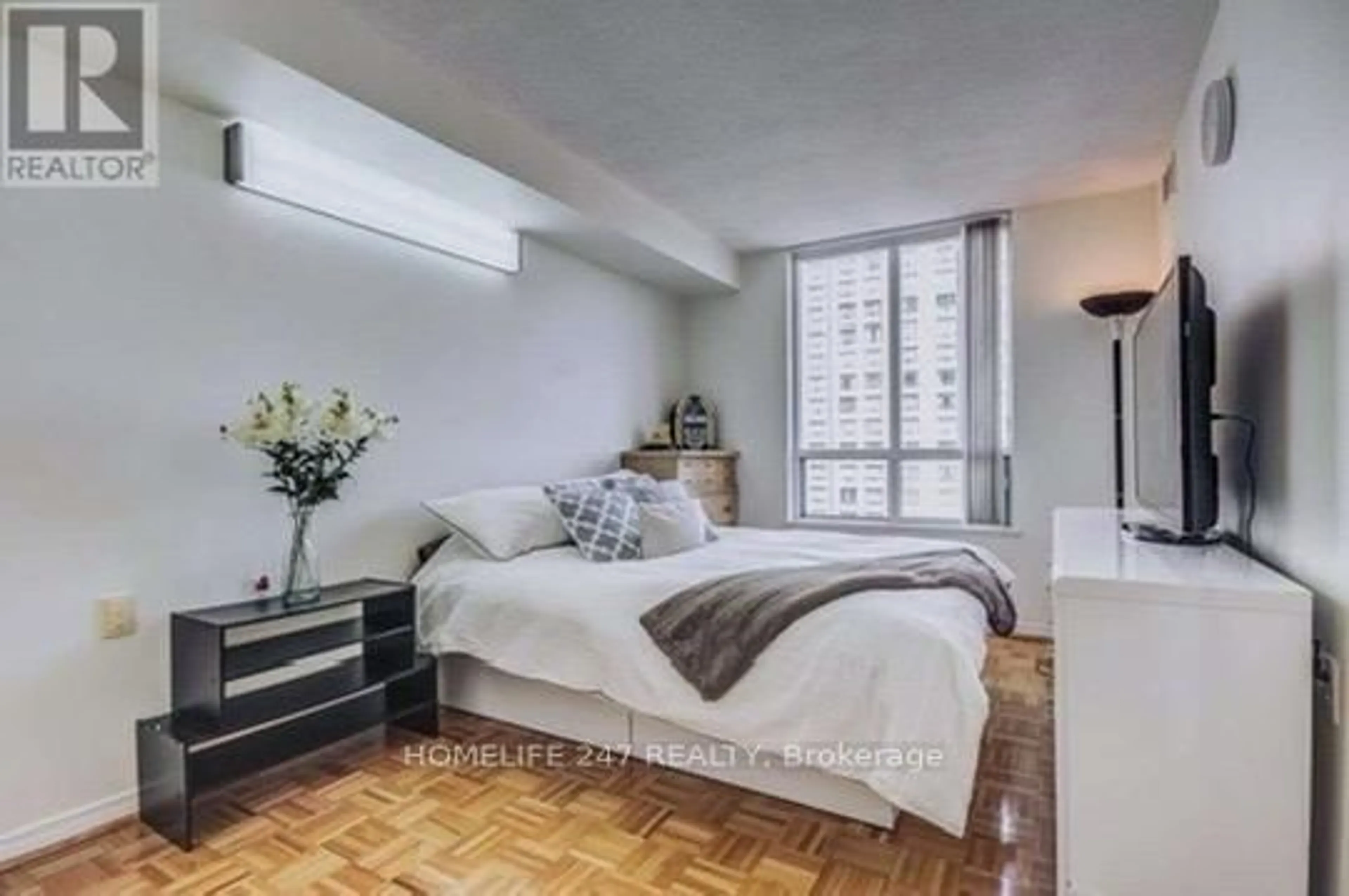 Bedroom with bed, unknown for 2628 Mccowan Rd #811, Toronto Ontario M1S 5J8