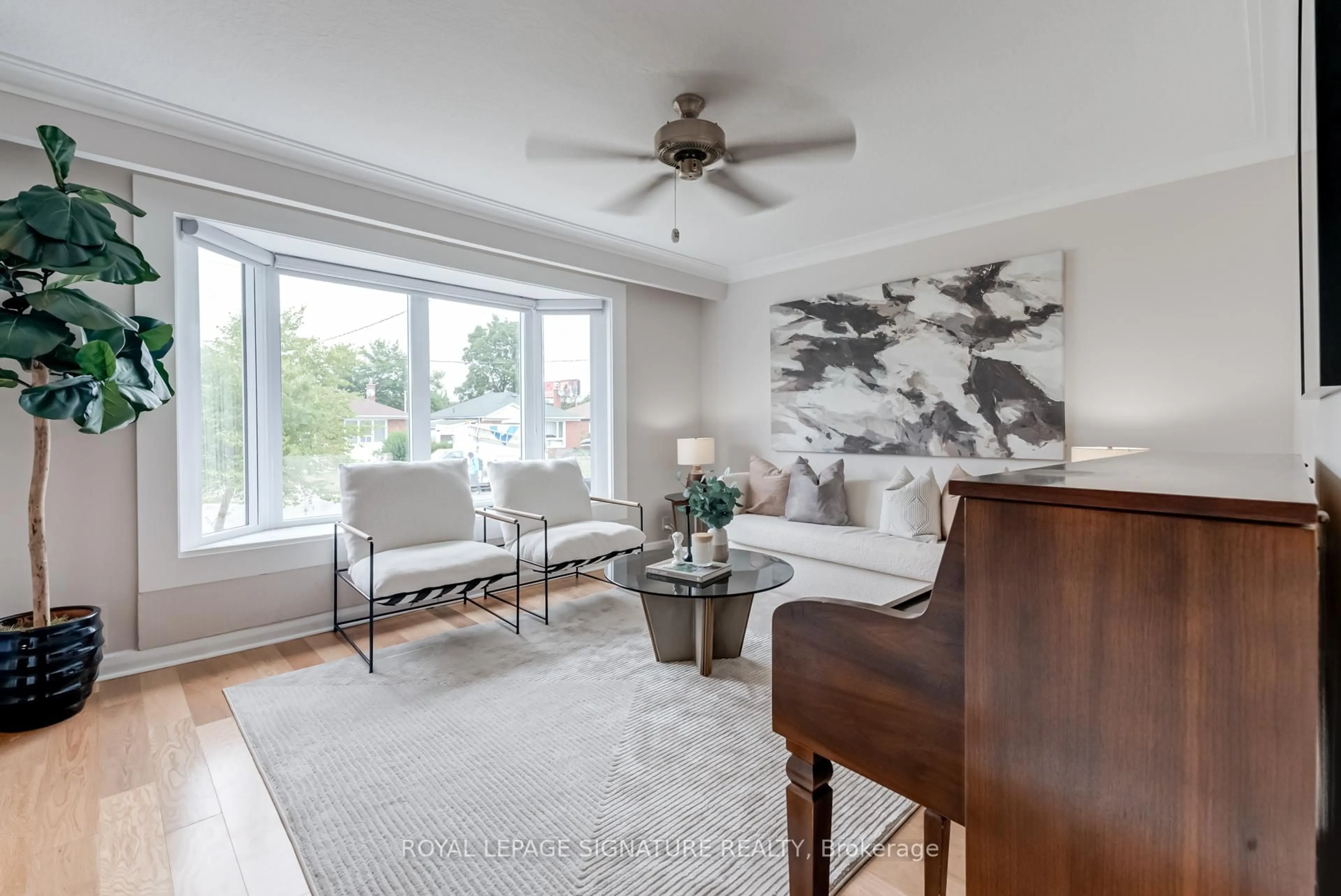 Living room with furniture, unknown for 39 Century Dr, Toronto Ontario M1K 4J7