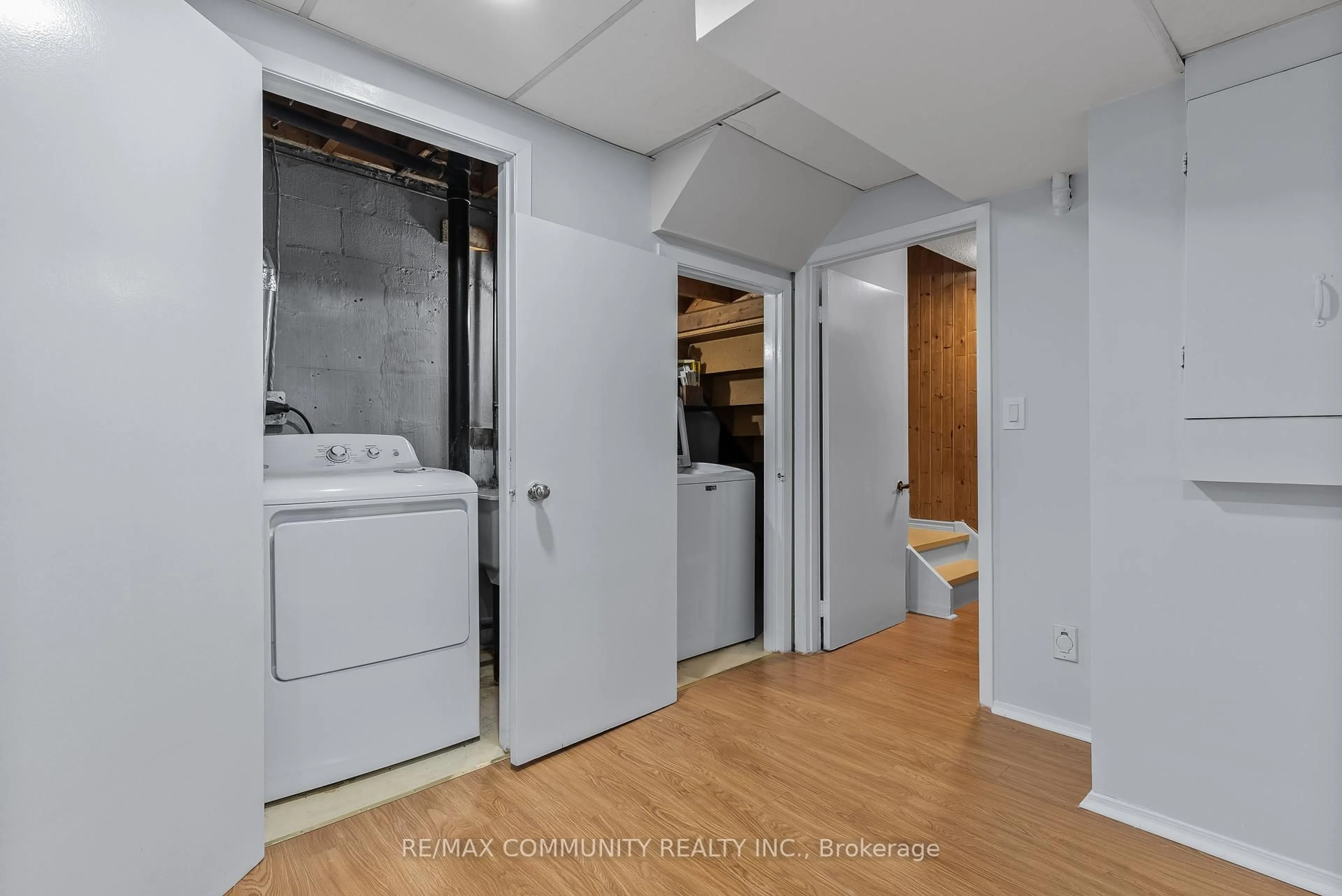 Laundry room for 71 Buckhurst Cres, Toronto Ontario M1S 4C3
