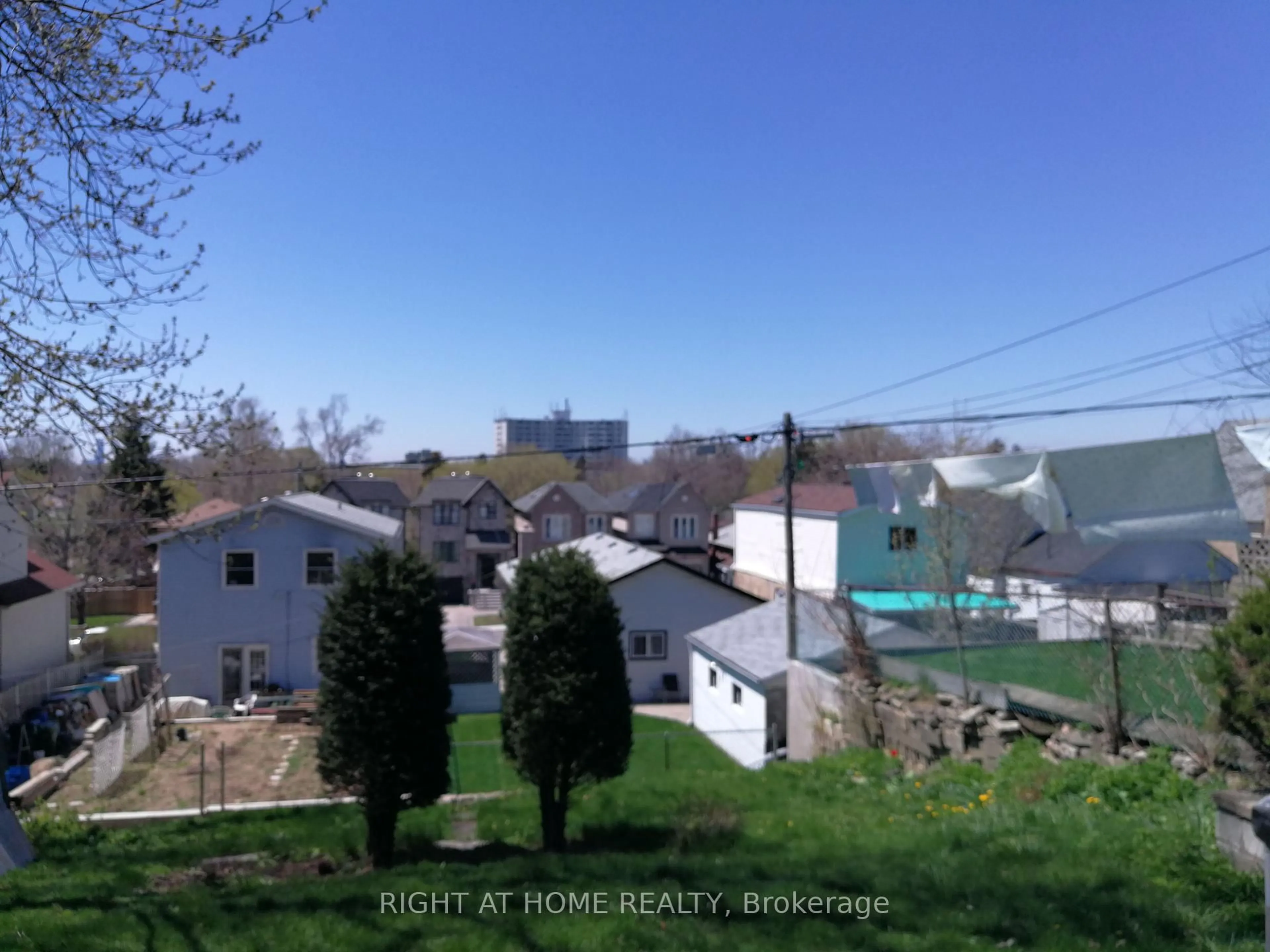A pic from outside/outdoor area/front of a property/back of a property/a pic from drone, city buildings view from balcony for 78 Maybourne Ave, Toronto Ontario M1L 2W2