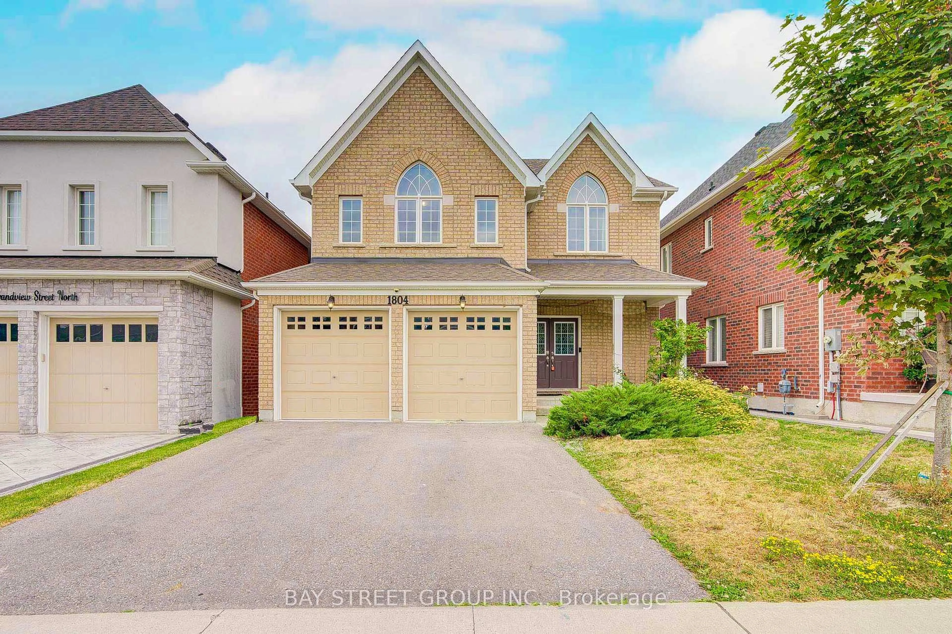 Home with brick exterior material, street for 1804 Grandview St, Oshawa Ontario L1K 0A6