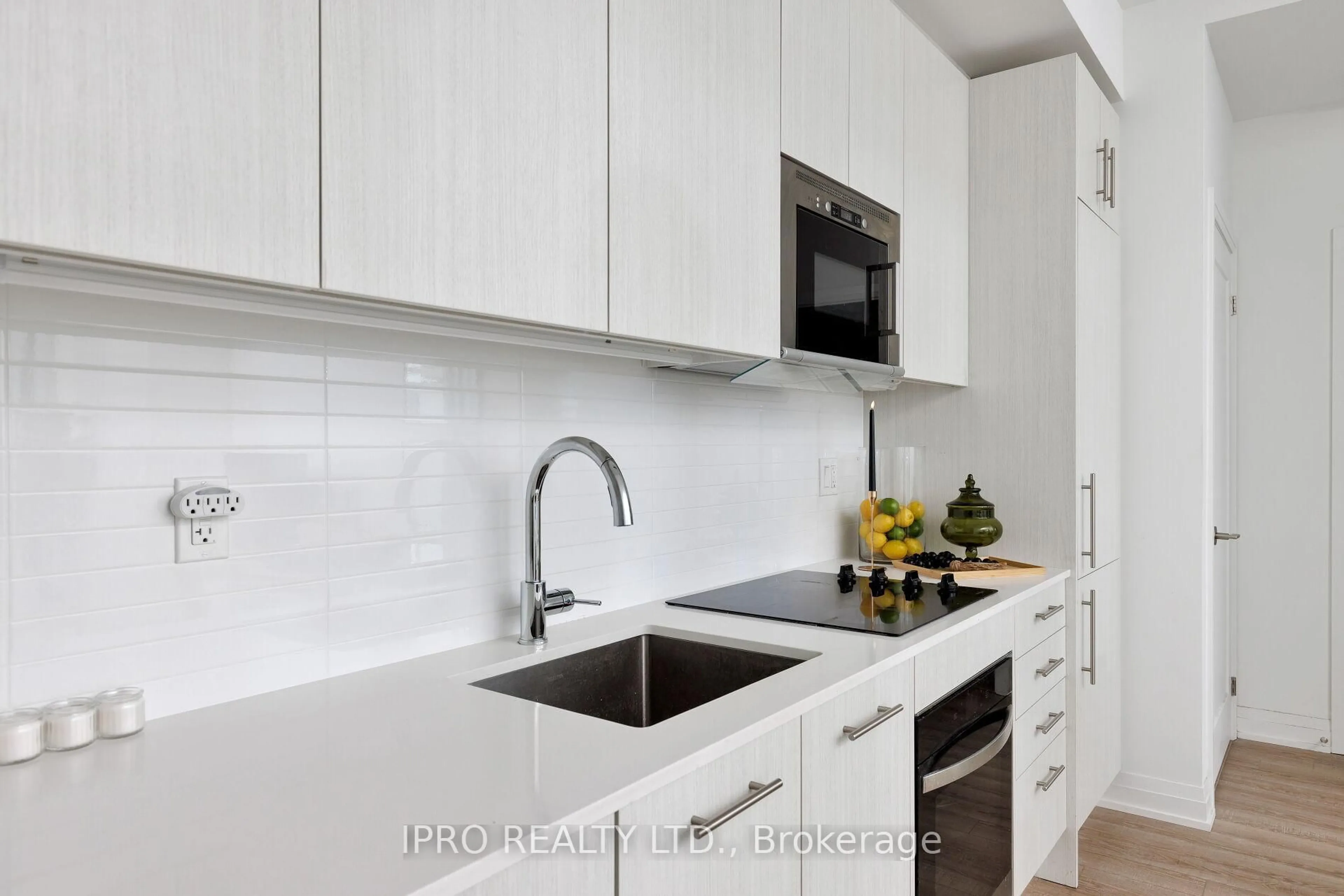 Contemporary kitchen, ceramic/tile floor for 286 Main St #807, Toronto Ontario M4C 0B3