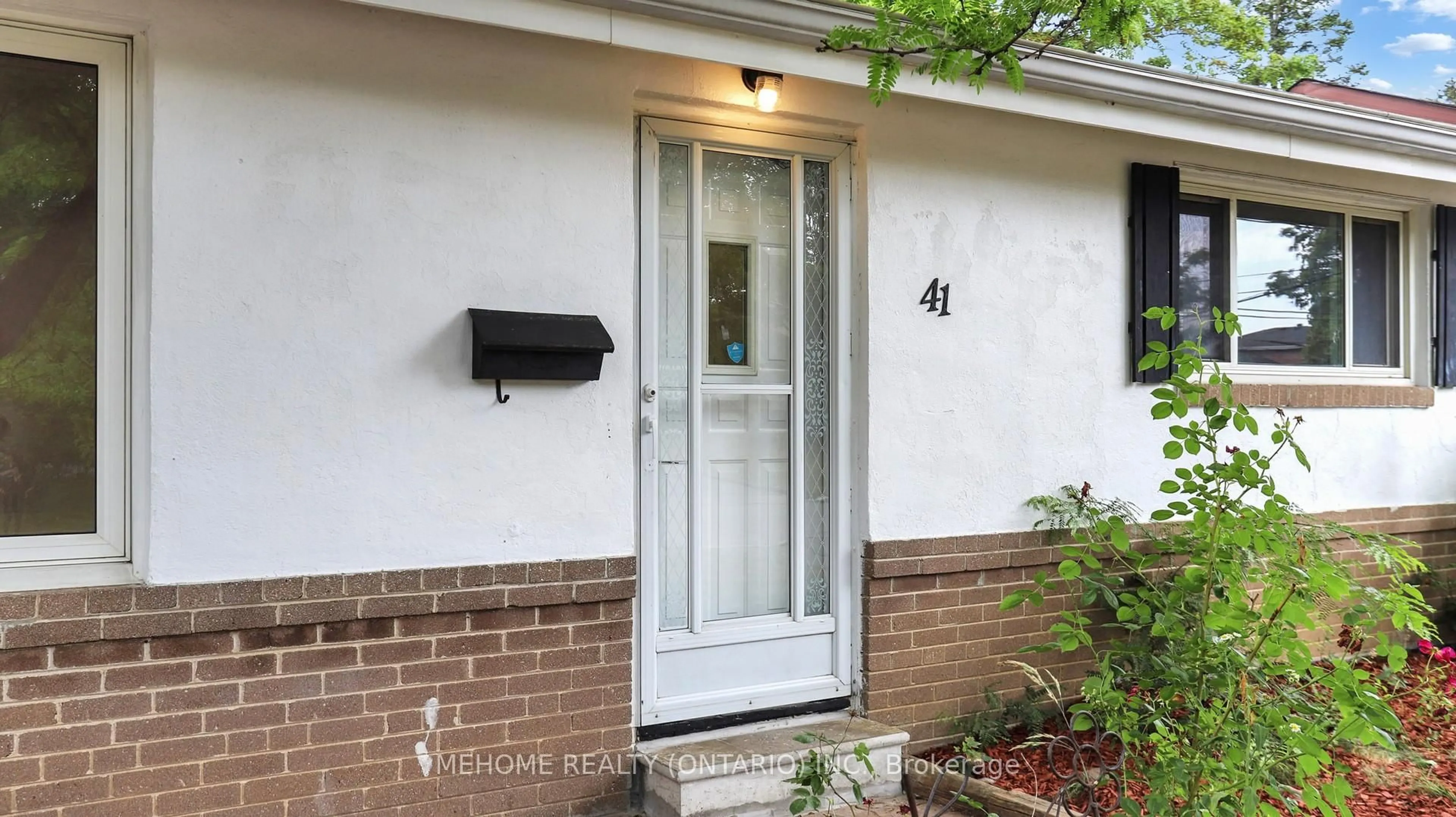 Unknown for 41 Bellefontaine St, Toronto Ontario M1S 1J6