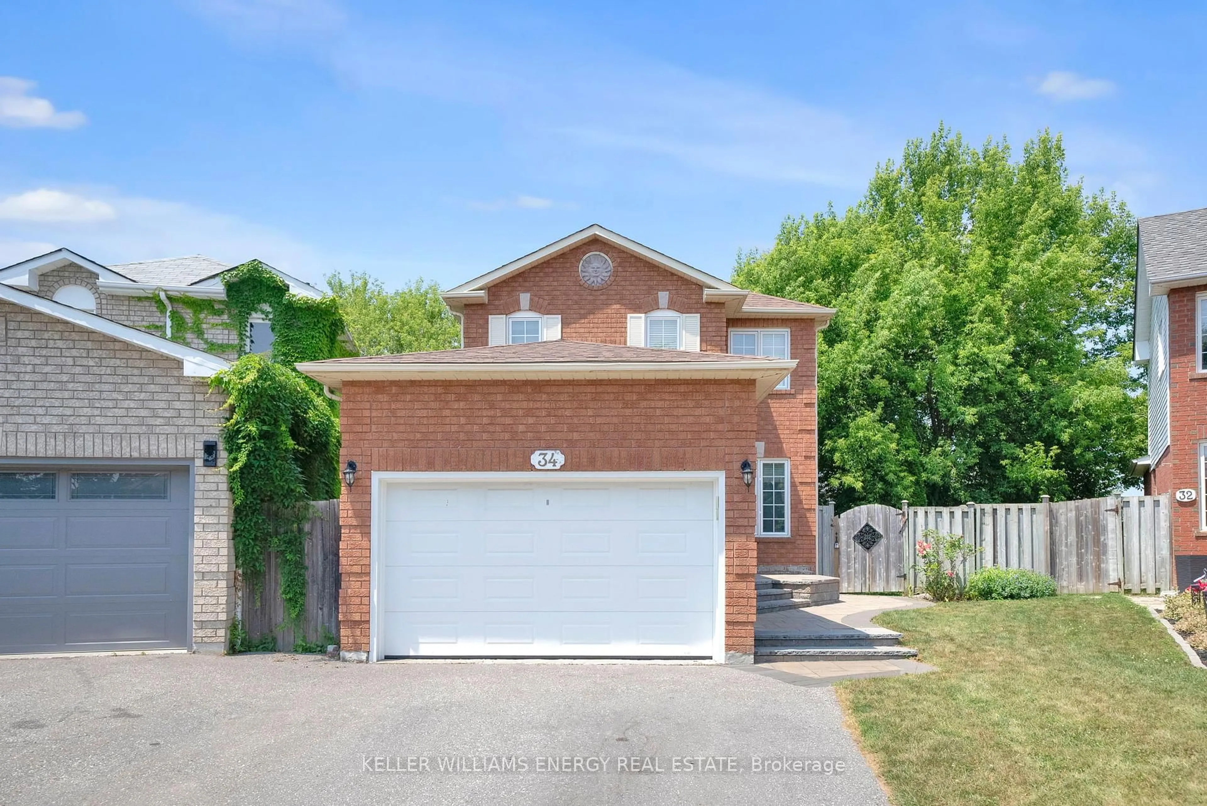 A pic from outside/outdoor area/front of a property/back of a property/a pic from drone, street for 34 Hogan Cres, Clarington Ontario L1C 4X9