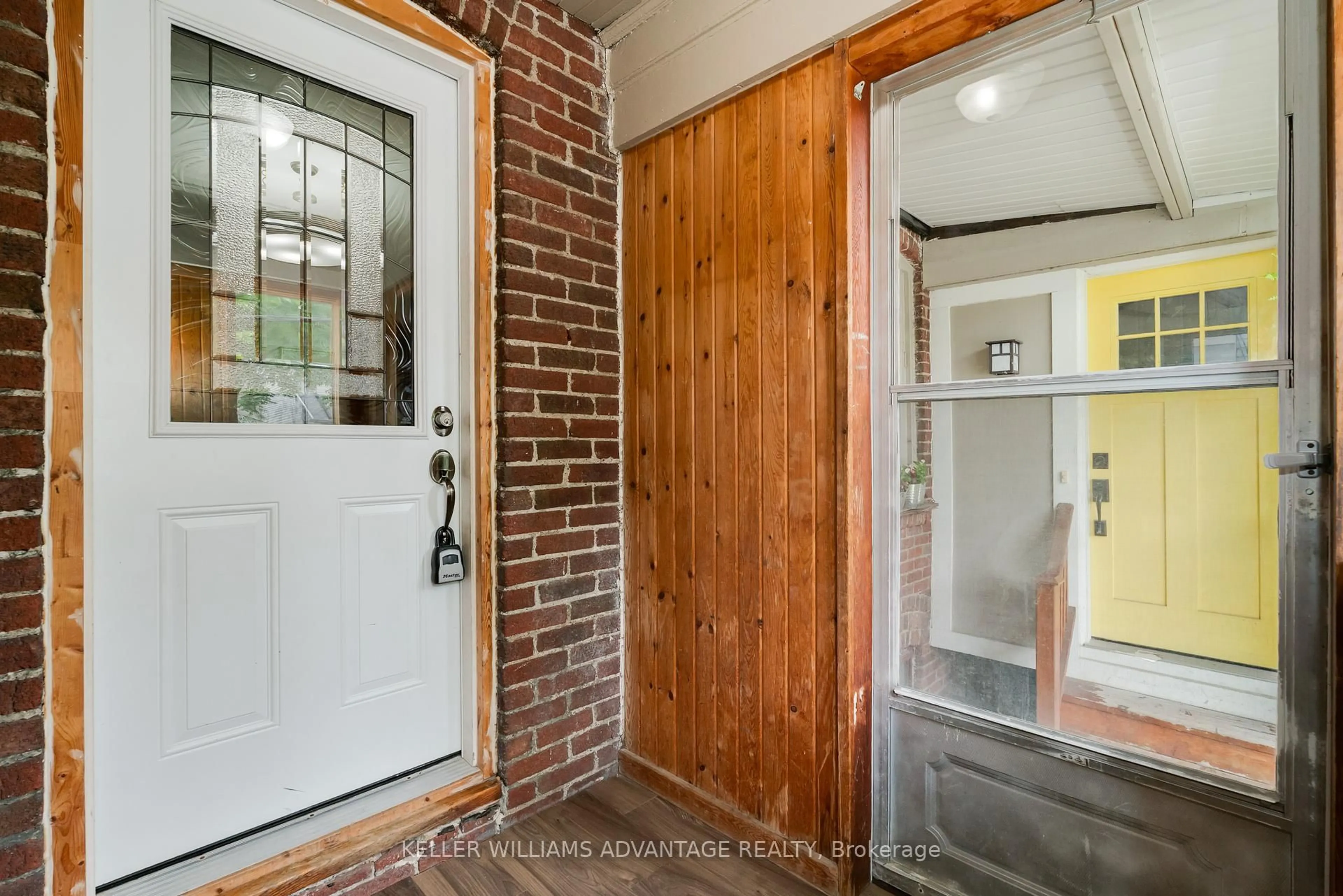 Indoor entryway for 420 Rhodes Ave, Toronto Ontario M4L 3A5