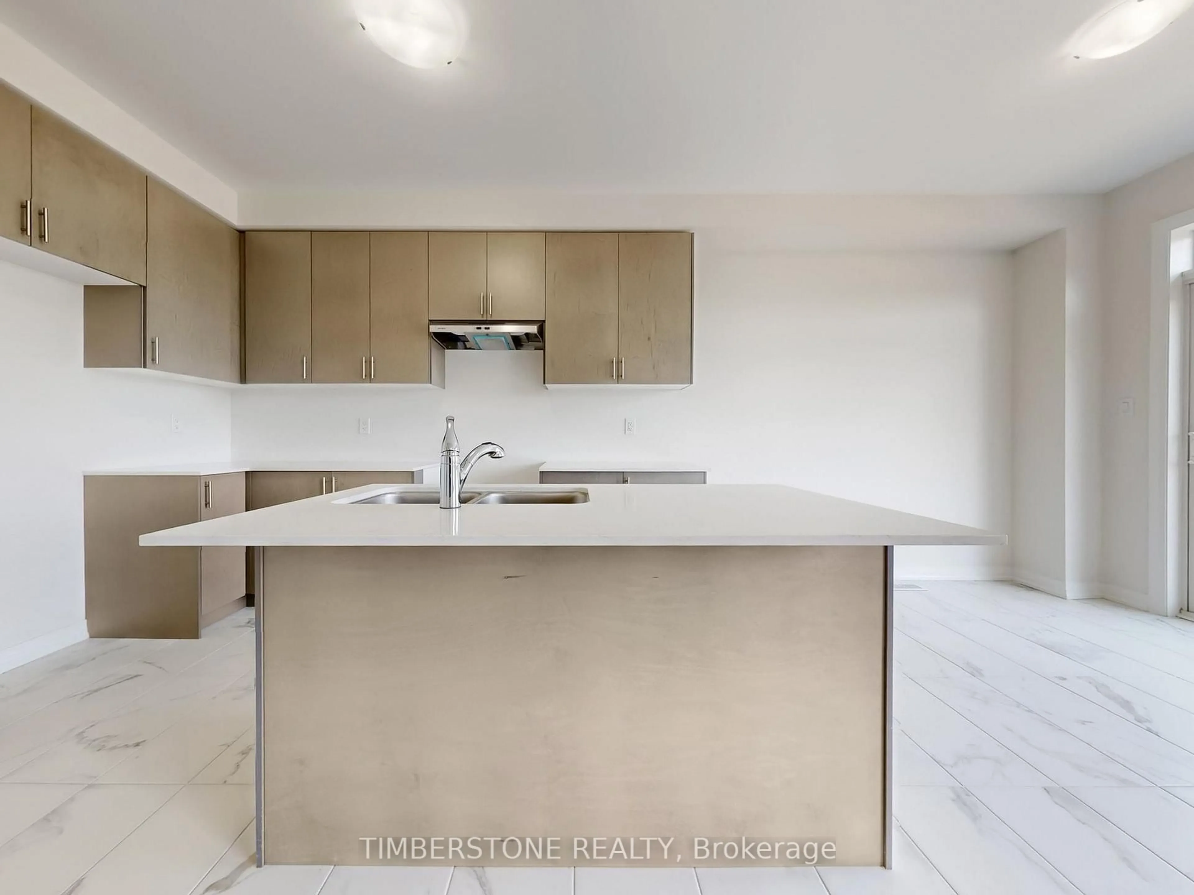 Standard kitchen, unknown for 1119 Zircon Manr, Pickering Ontario L1X 0P9