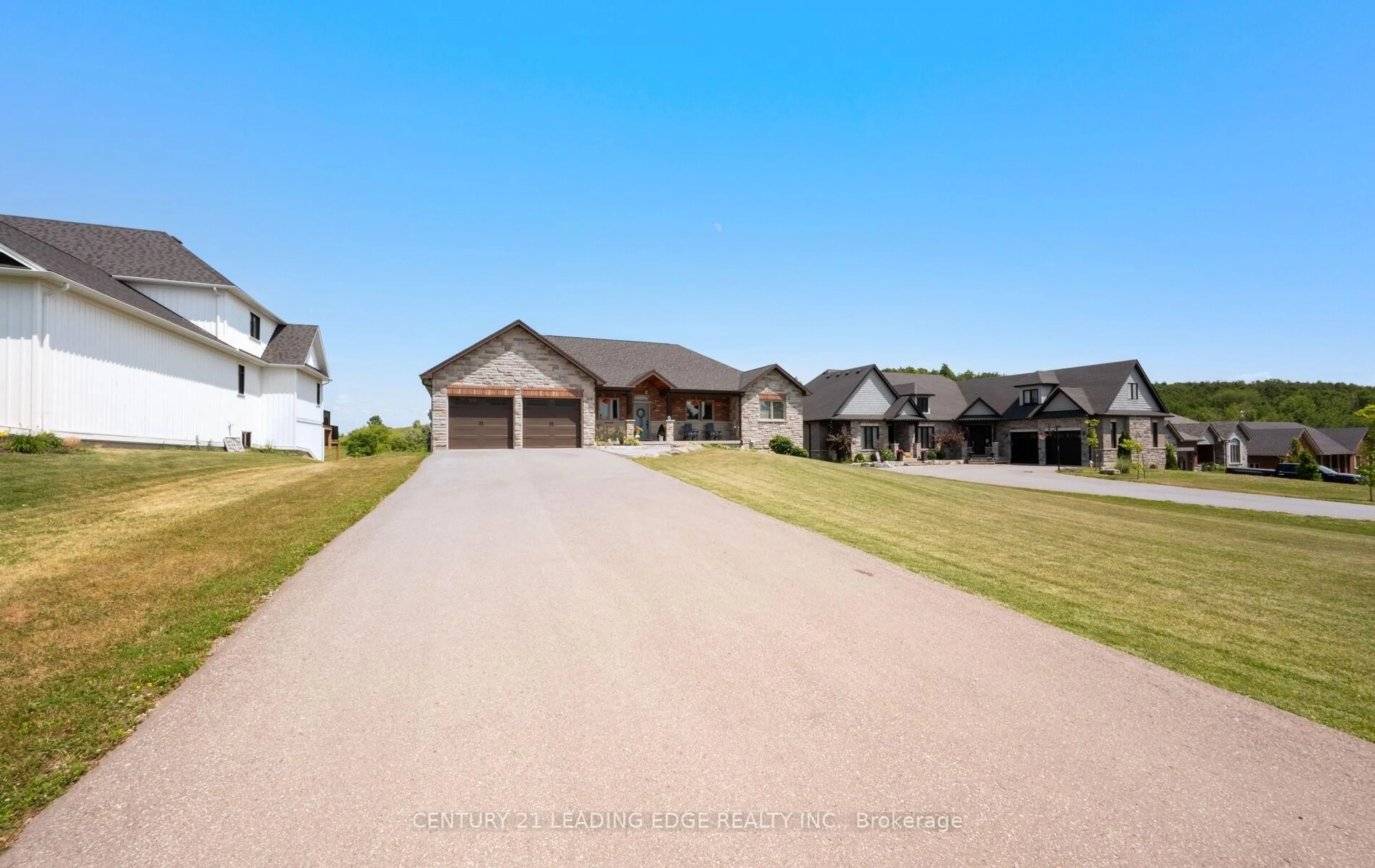 A pic from outside/outdoor area/front of a property/back of a property/a pic from drone, unknown for 11 EASTSIDE St, Scugog Ontario L0C 1B0