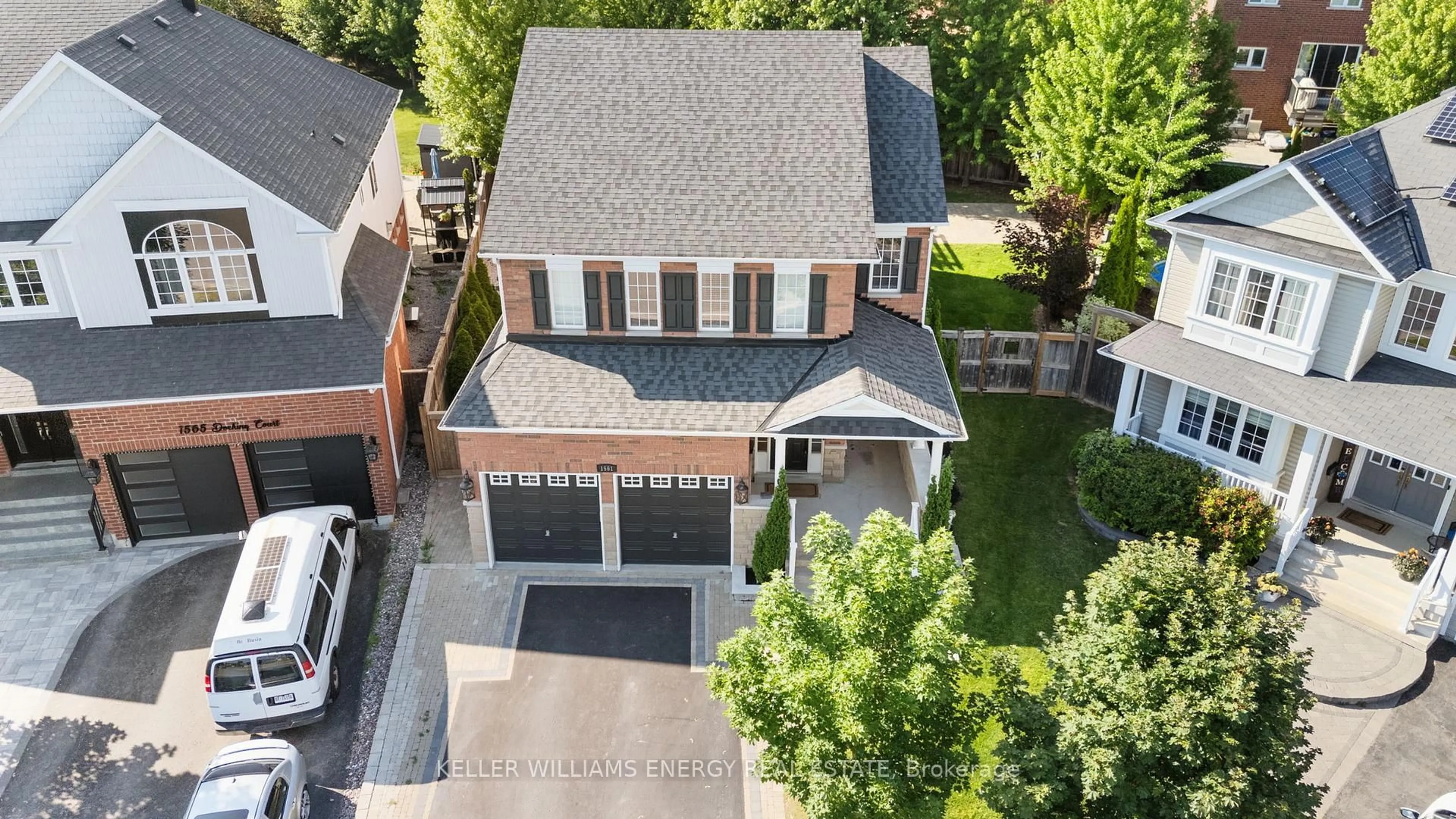A pic from outside/outdoor area/front of a property/back of a property/a pic from drone, street for 1561 Docking Crt, Oshawa Ontario L1K 0H3