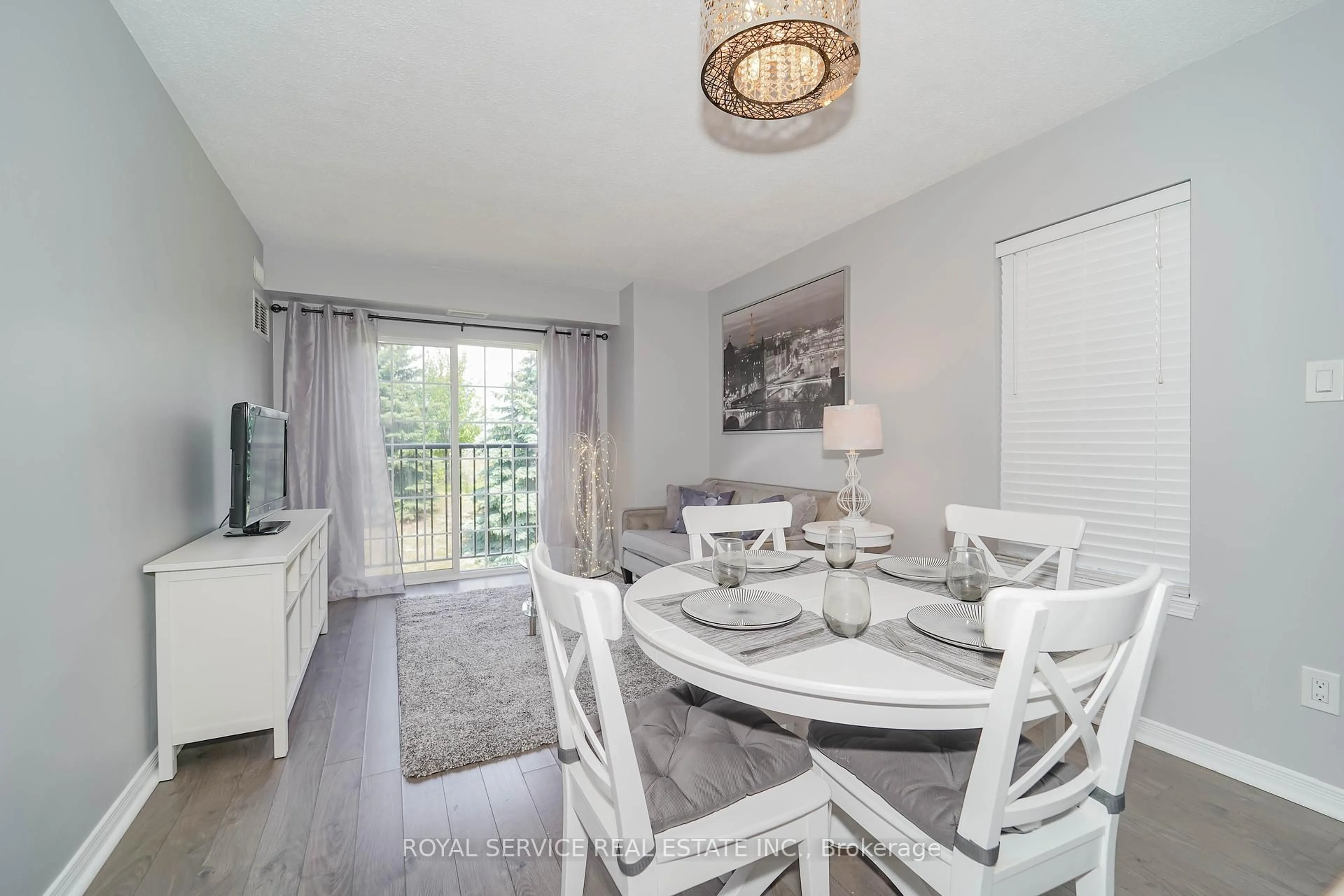 Dining room, wood/laminate floor for 90 Aspen Springs Dr #207, Clarington Ontario L1C 5N3
