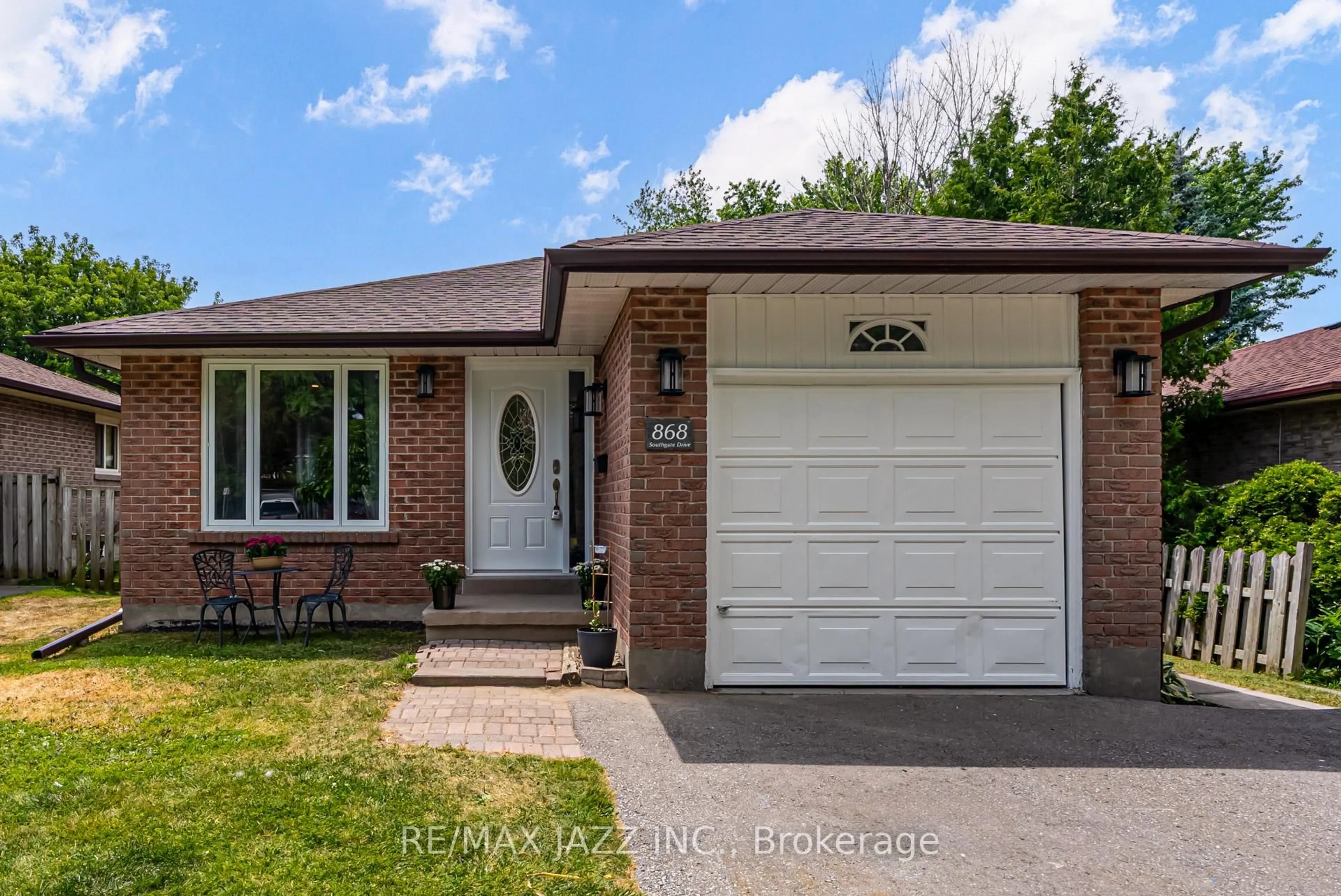 Home with brick exterior material, street for 868 Southgate Dr, Oshawa Ontario L1H 7Z9