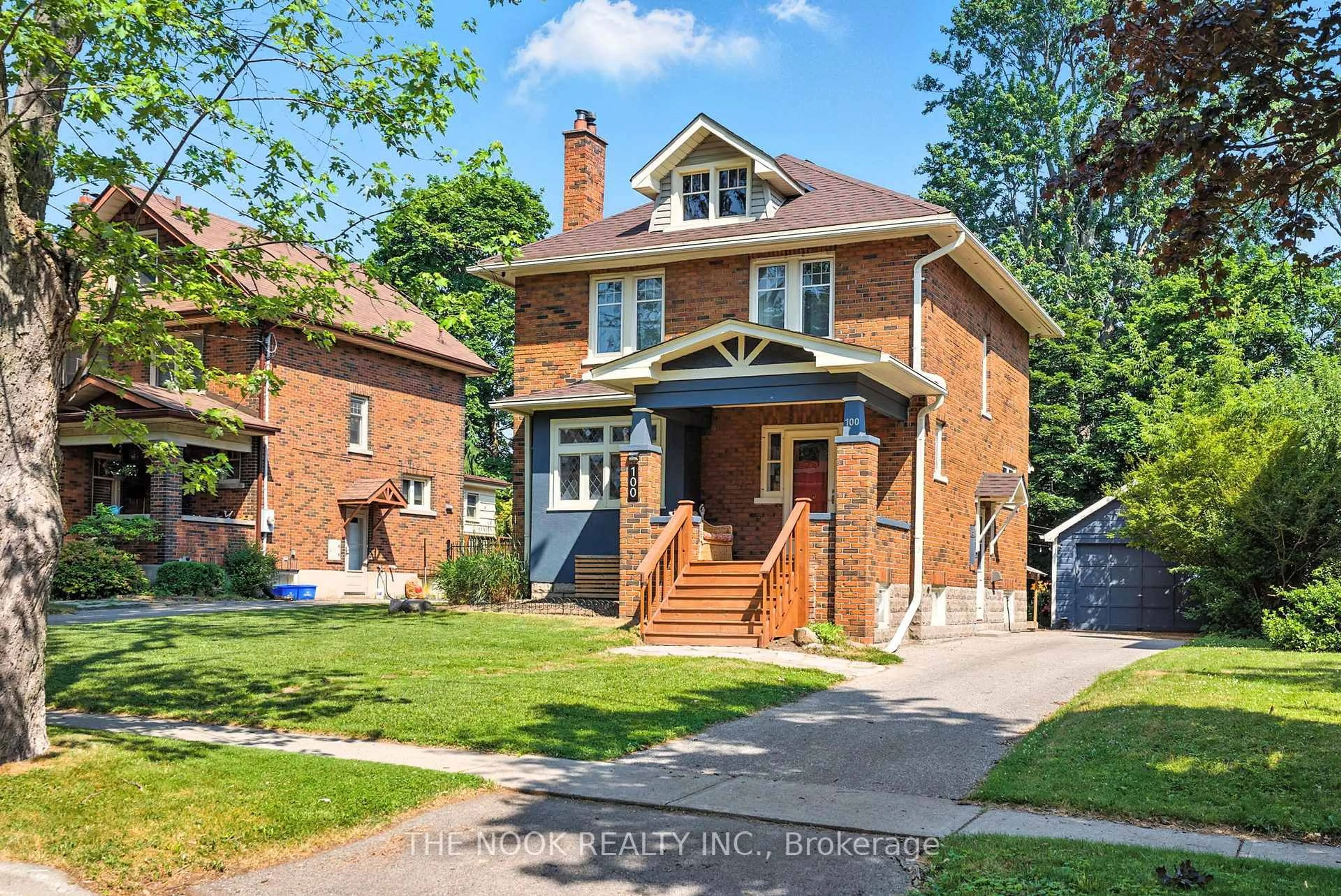 Home with brick exterior material, street for 100 Connaught St, Oshawa Ontario L1G 2H3