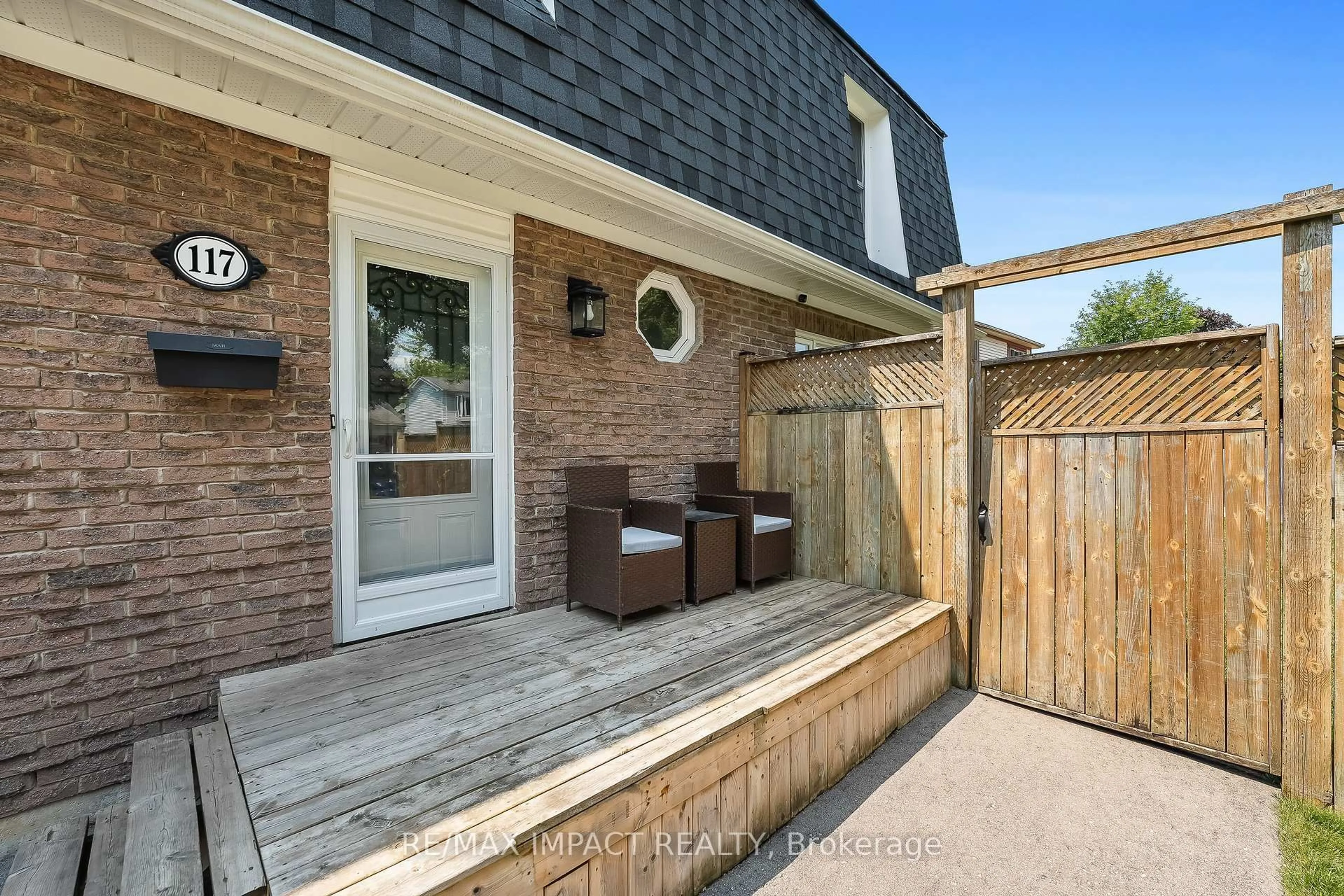 Home with brick exterior material, street for 117 Roser Cres, Clarington Ontario L1C 3P2