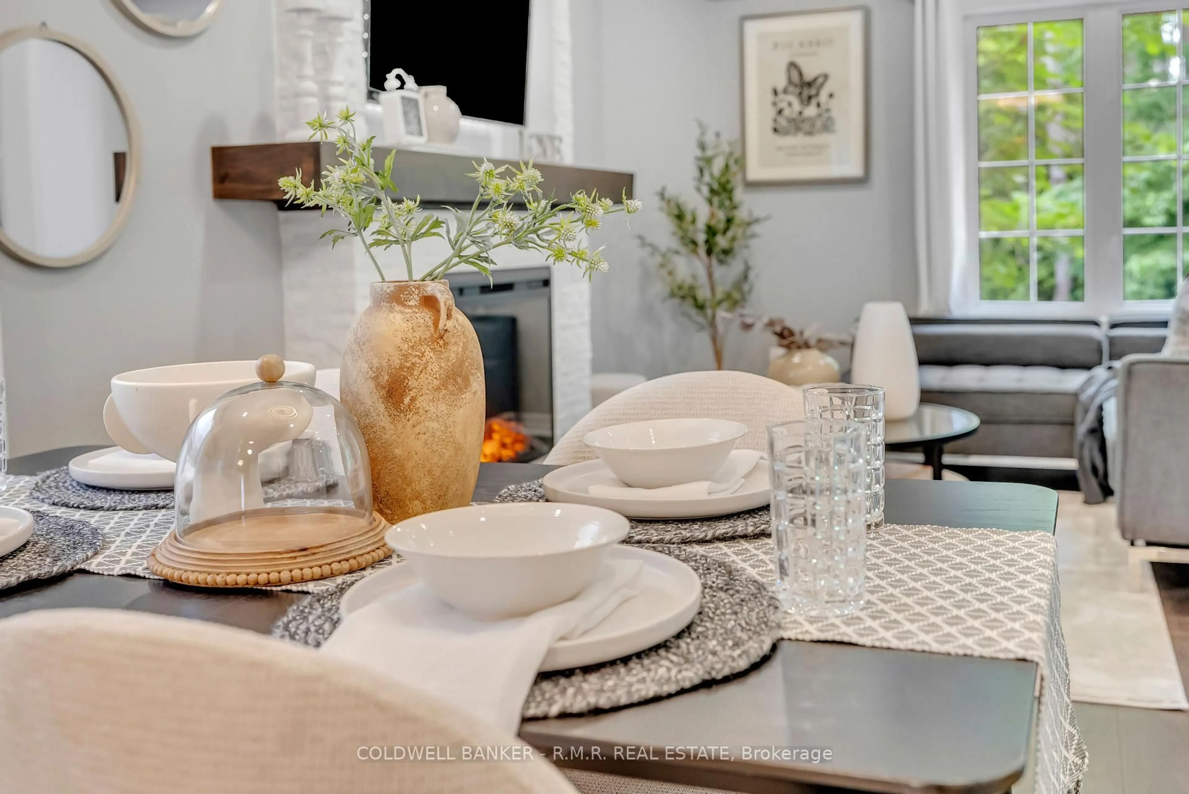 Dining room, unknown for 48 Solmar Ave, Whitby Ontario L1R 2Z6