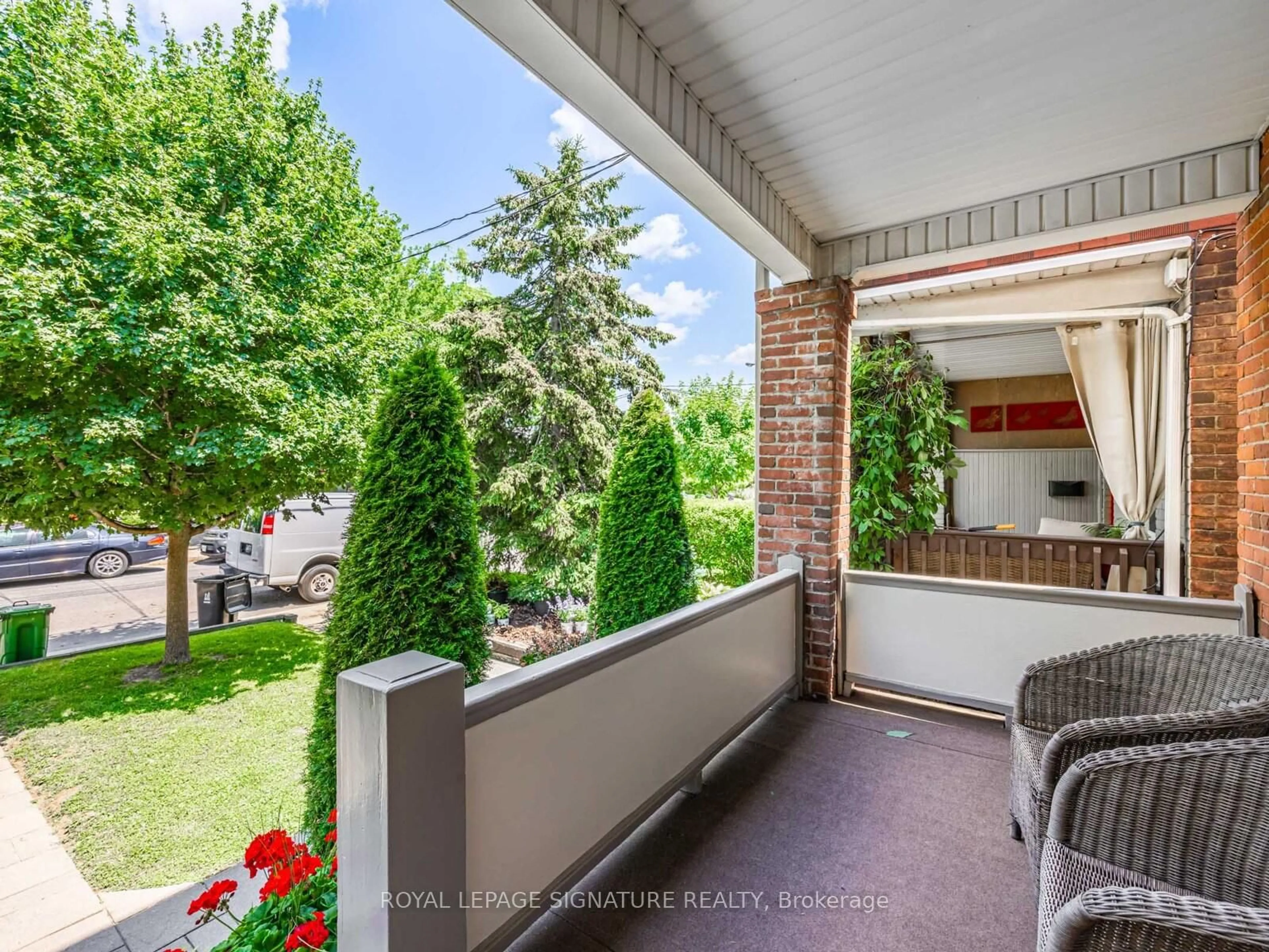 Patio, street for 15 Fielding Ave, Toronto Ontario M4J 1R4