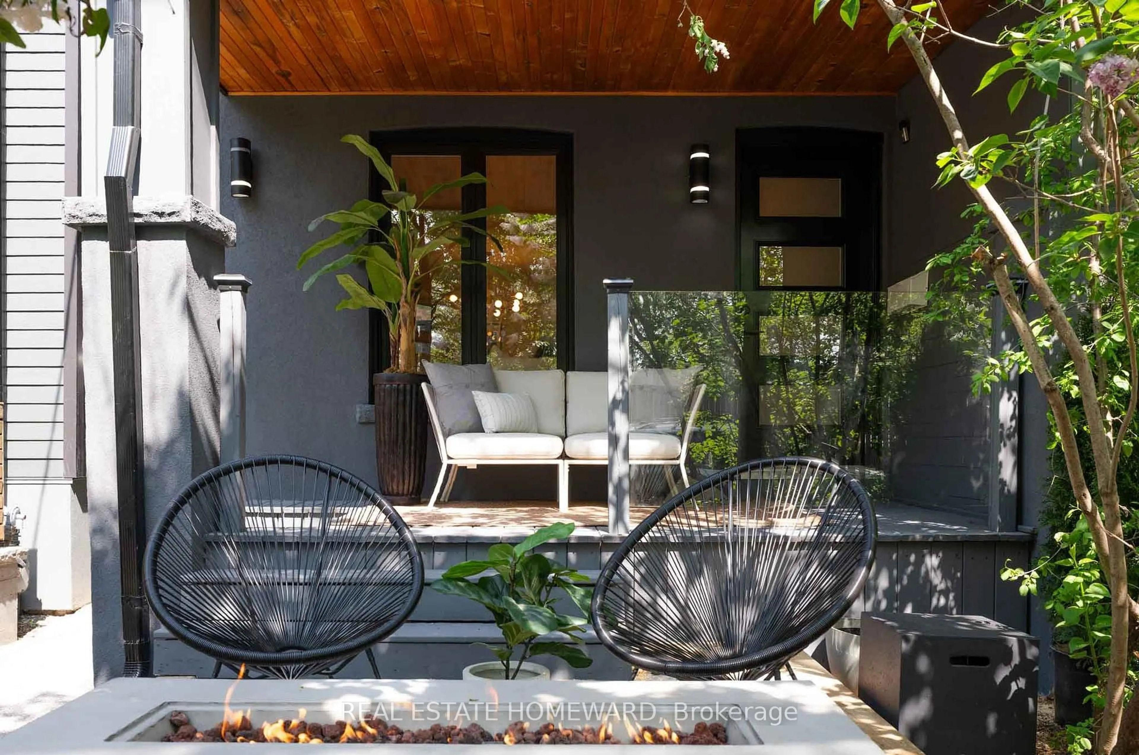 Patio, street for 111 Boston Ave, Toronto Ontario M4M 2T8