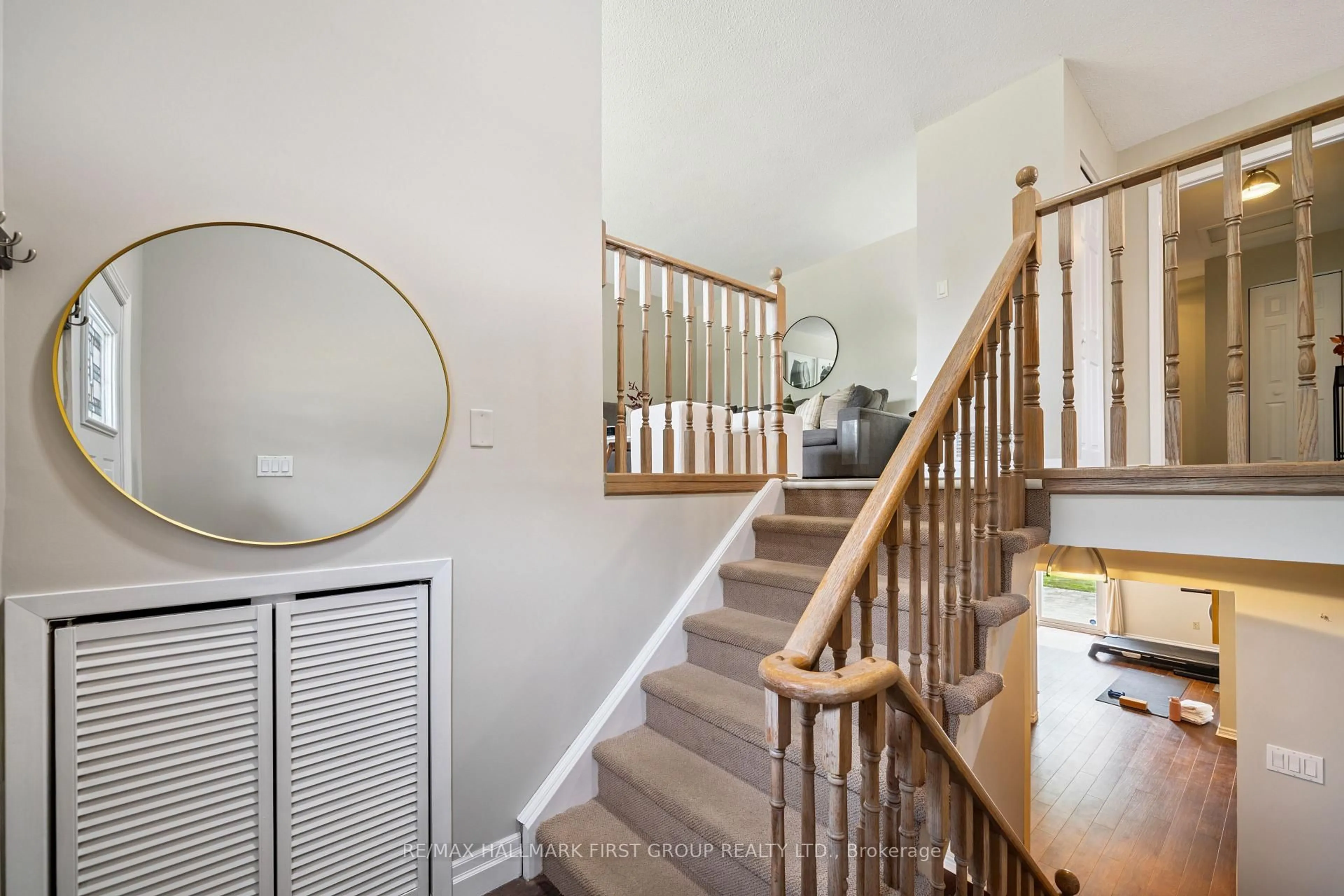 Unknown for 382 Colonsay Crt, Oshawa Ontario L1J 6H3
