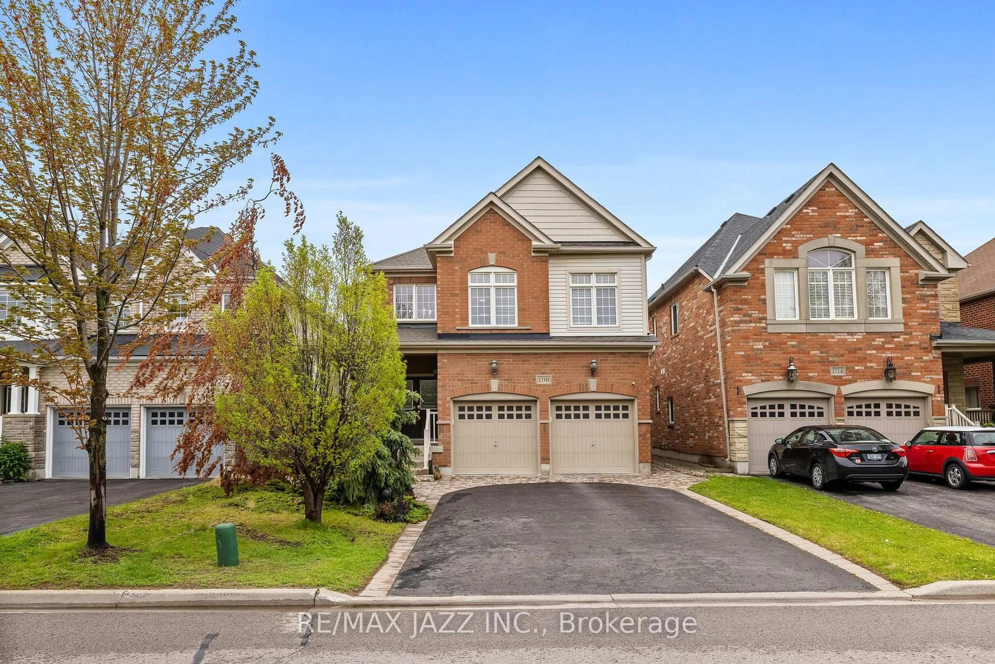 Home with brick exterior material, street for 1710 Esterbrook Dr, Oshawa Ontario L1K 0J3