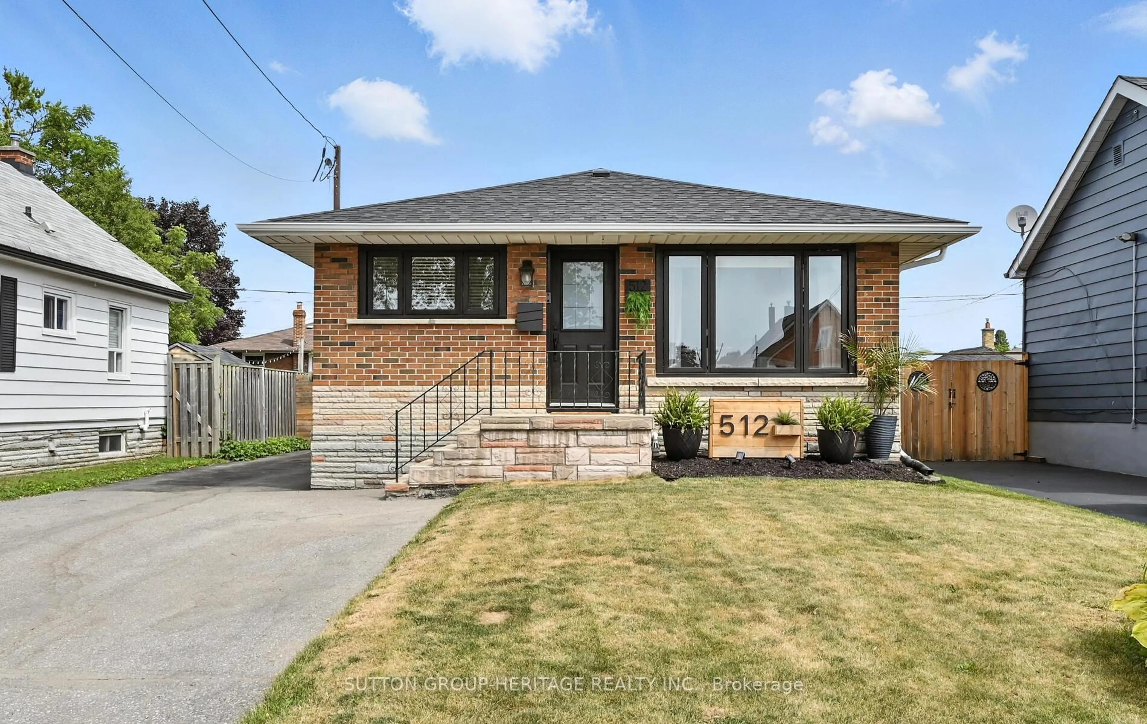 Home with brick exterior material, street for 512 Fairleigh Ave, Oshawa Ontario L1J 2W6