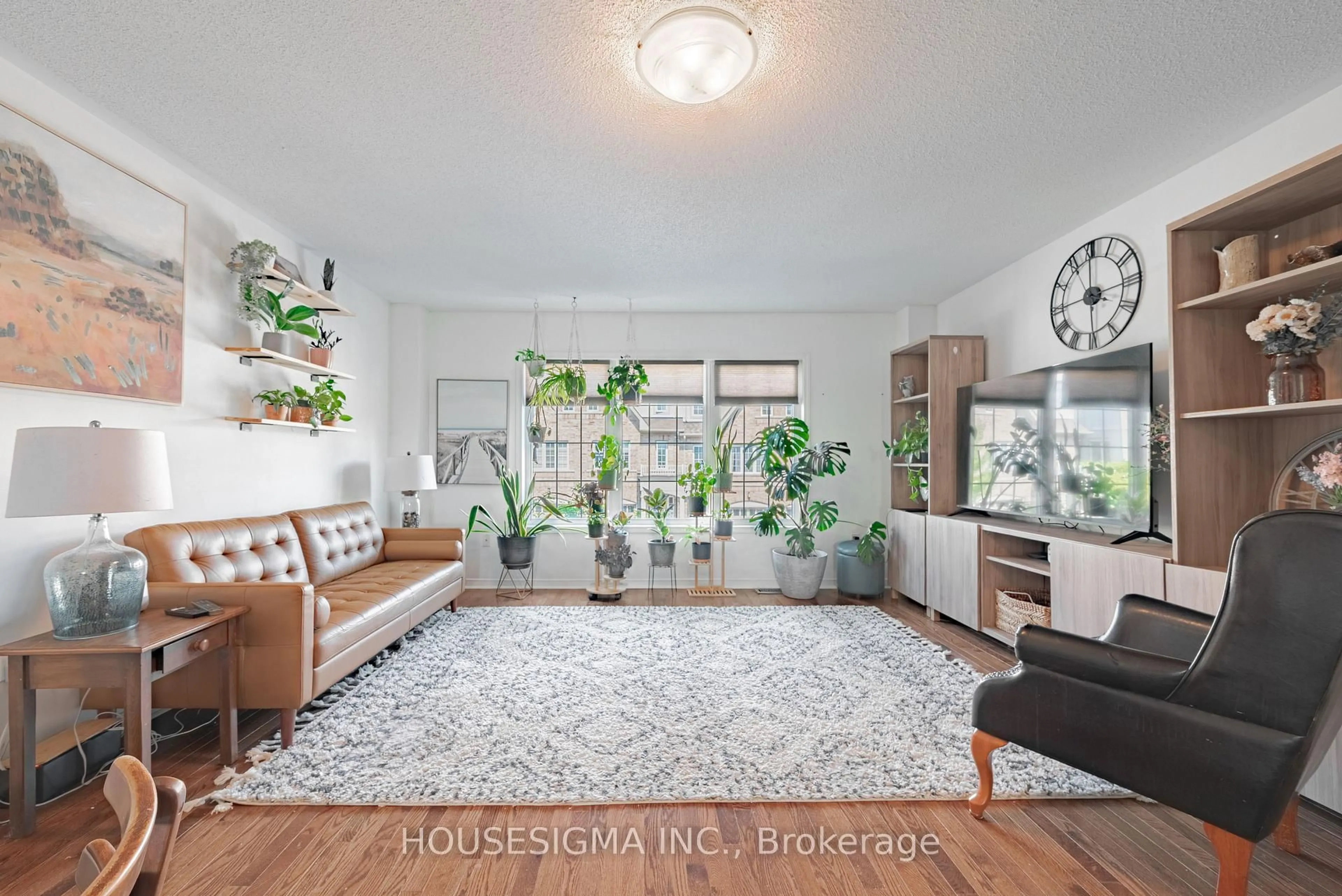 Living room with furniture, unknown for 6 Benjamin Way, Whitby Ontario L1N 0K5