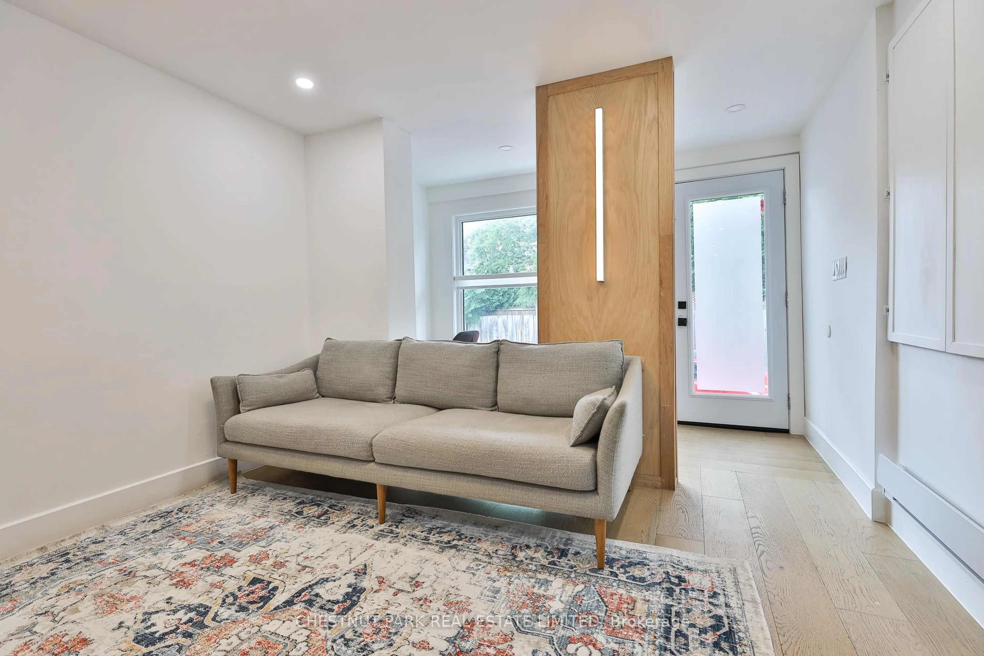Unknown for 119 Craven Rd, Toronto Ontario M4L 2Z4