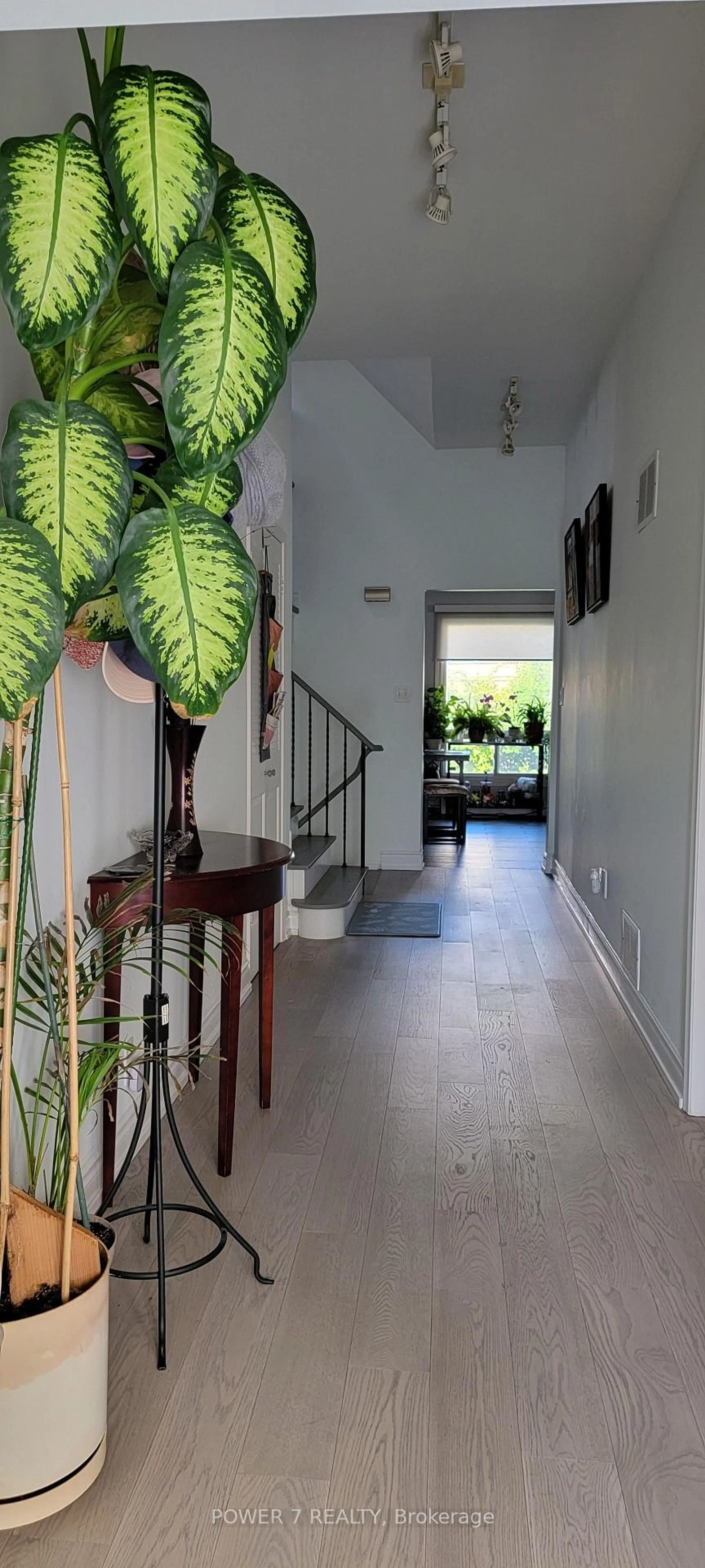 Indoor foyer for 219 Timberbank Blvd, Toronto Ontario M1W 2A7