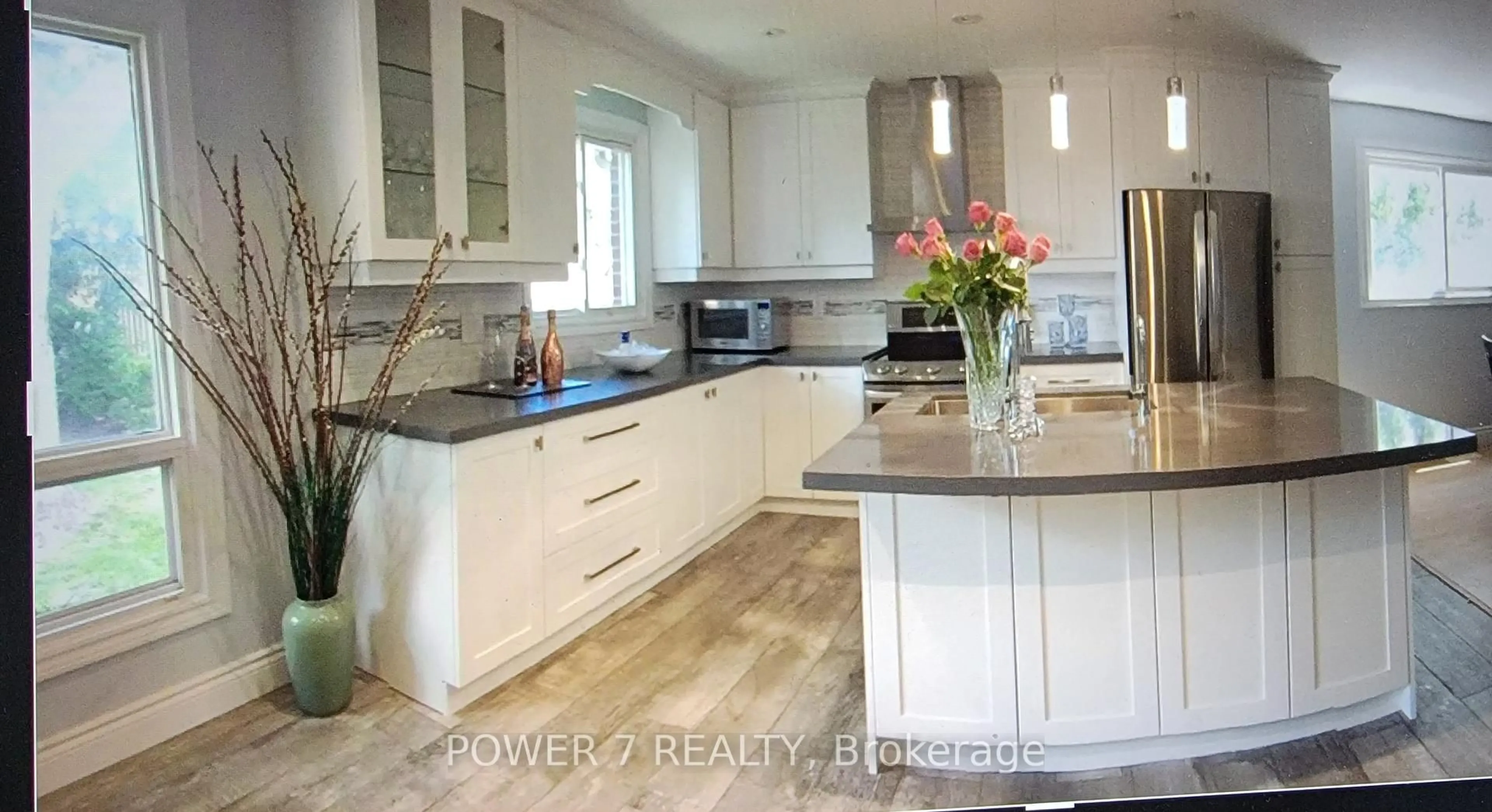 Contemporary kitchen, unknown for 219 Timberbank Blvd, Toronto Ontario M1W 2A7