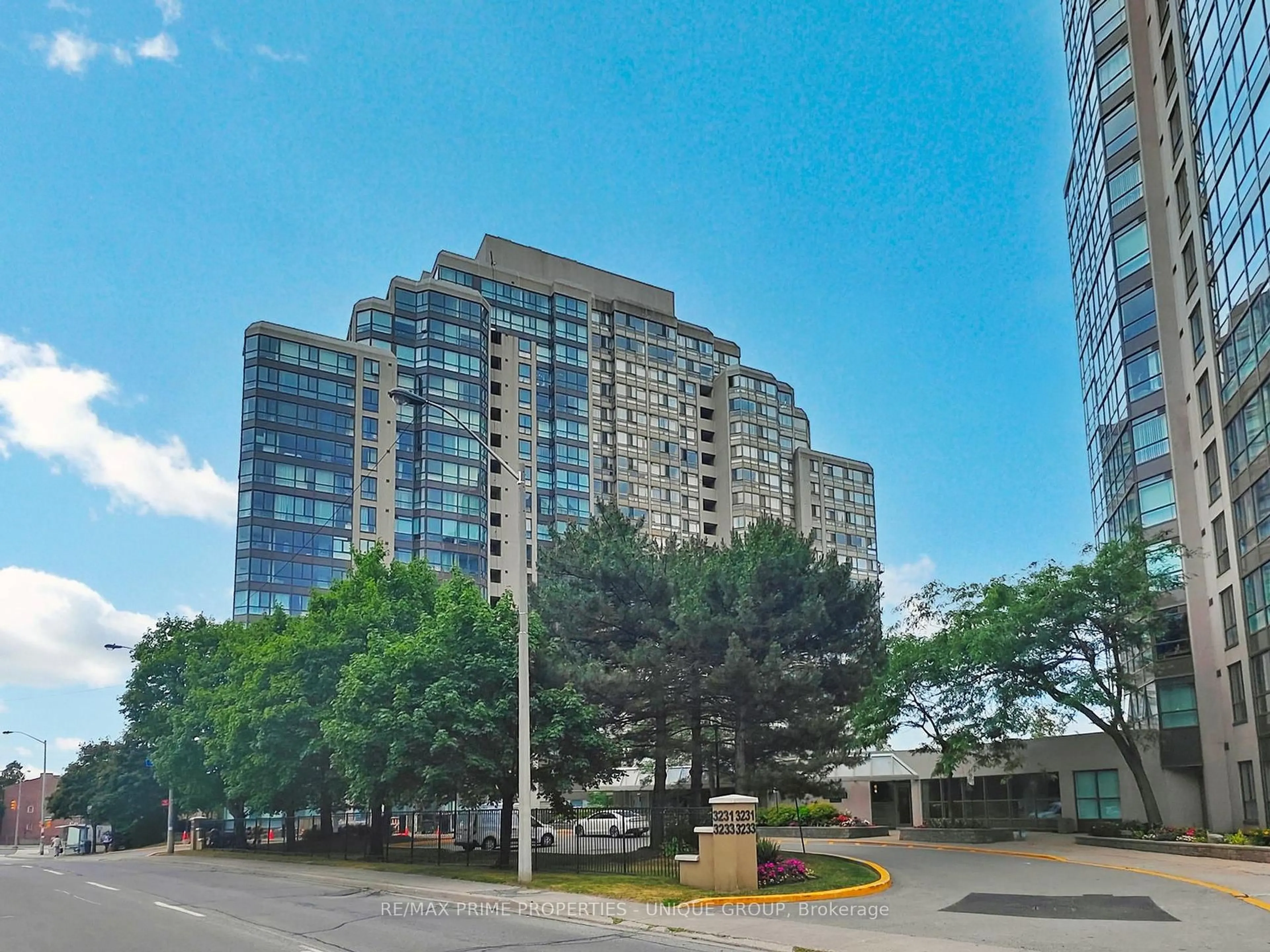 Unknown for 3233 Eglinton Ave #913, Toronto Ontario M1J 3N6