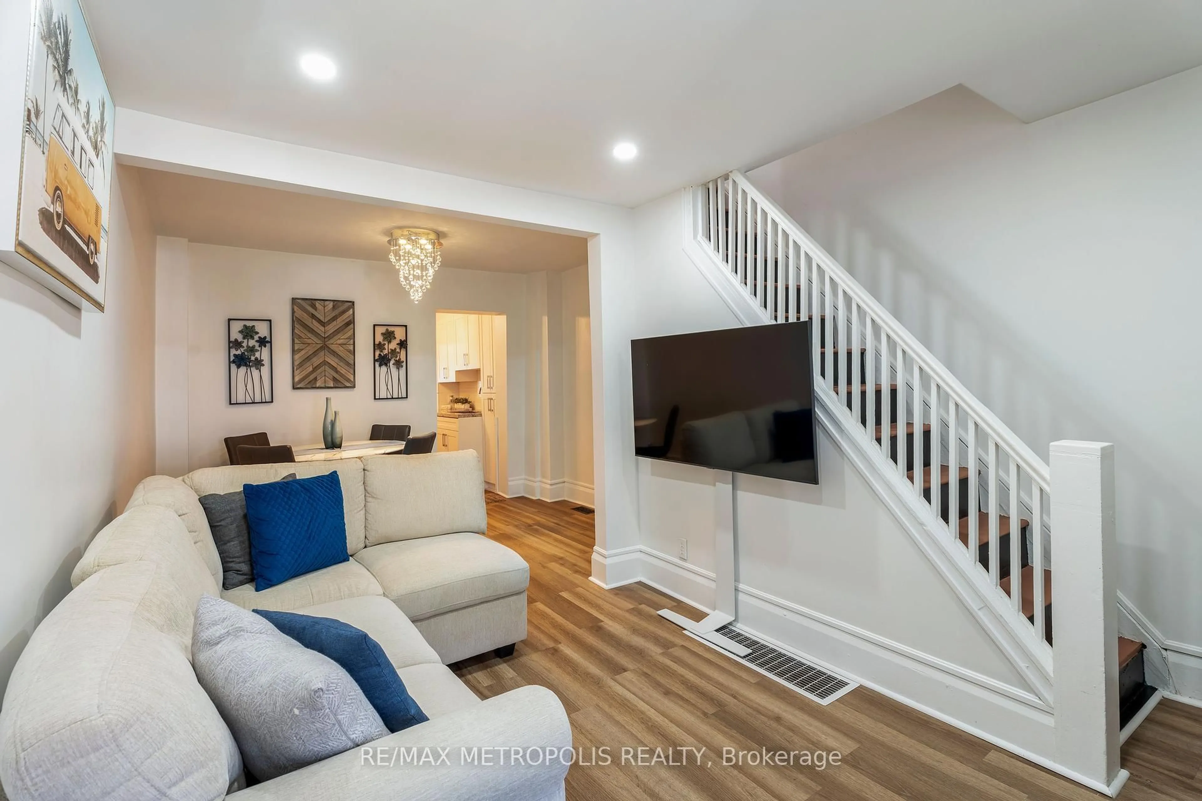 Living room with furniture, unknown for 162 Olive Ave, Oshawa Ontario L1H 2P2
