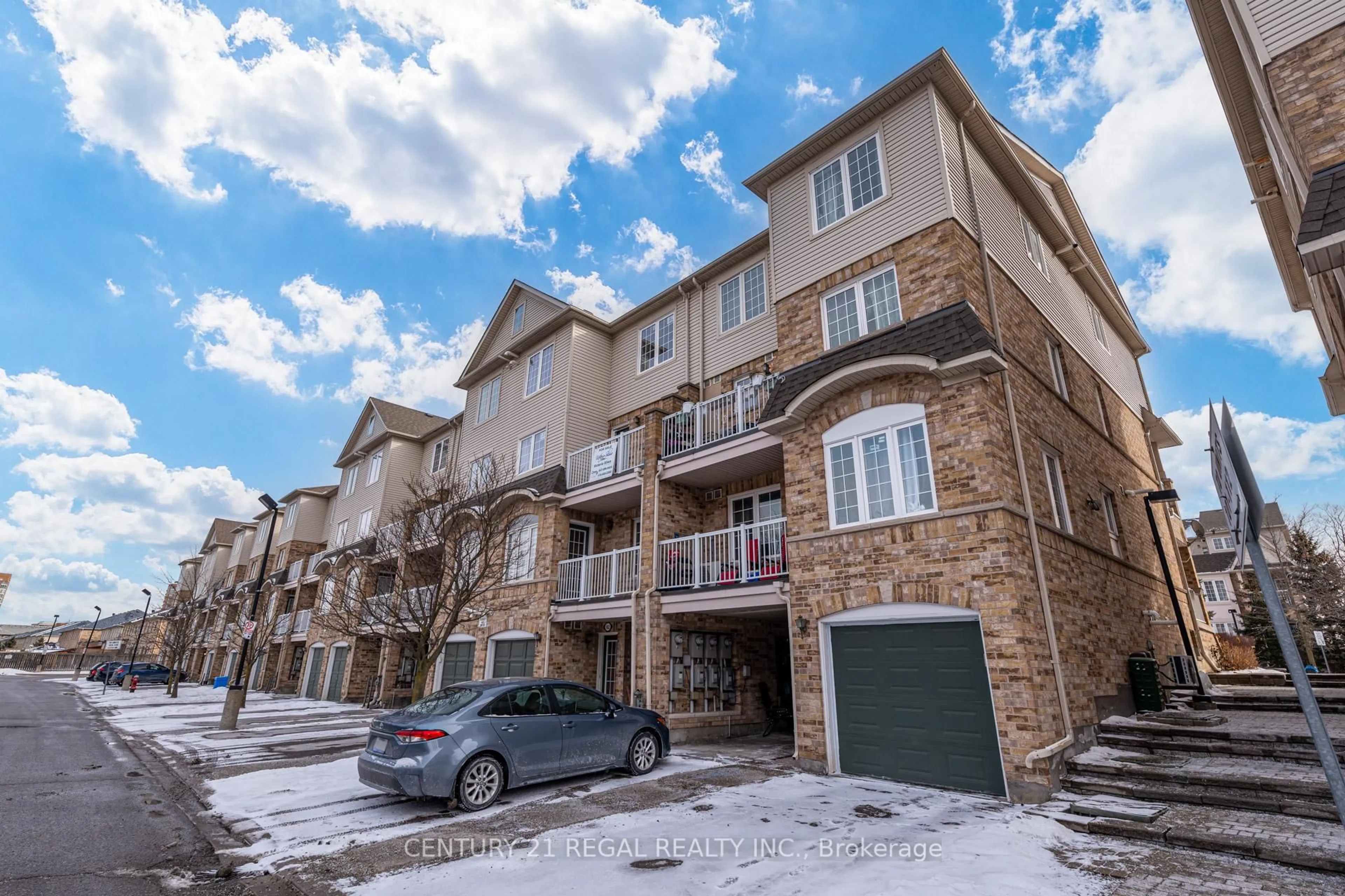 A pic from outside/outdoor area/front of a property/back of a property/a pic from drone, unknown for 42 Pinery Tr #109, Toronto Ontario M1B 6K1