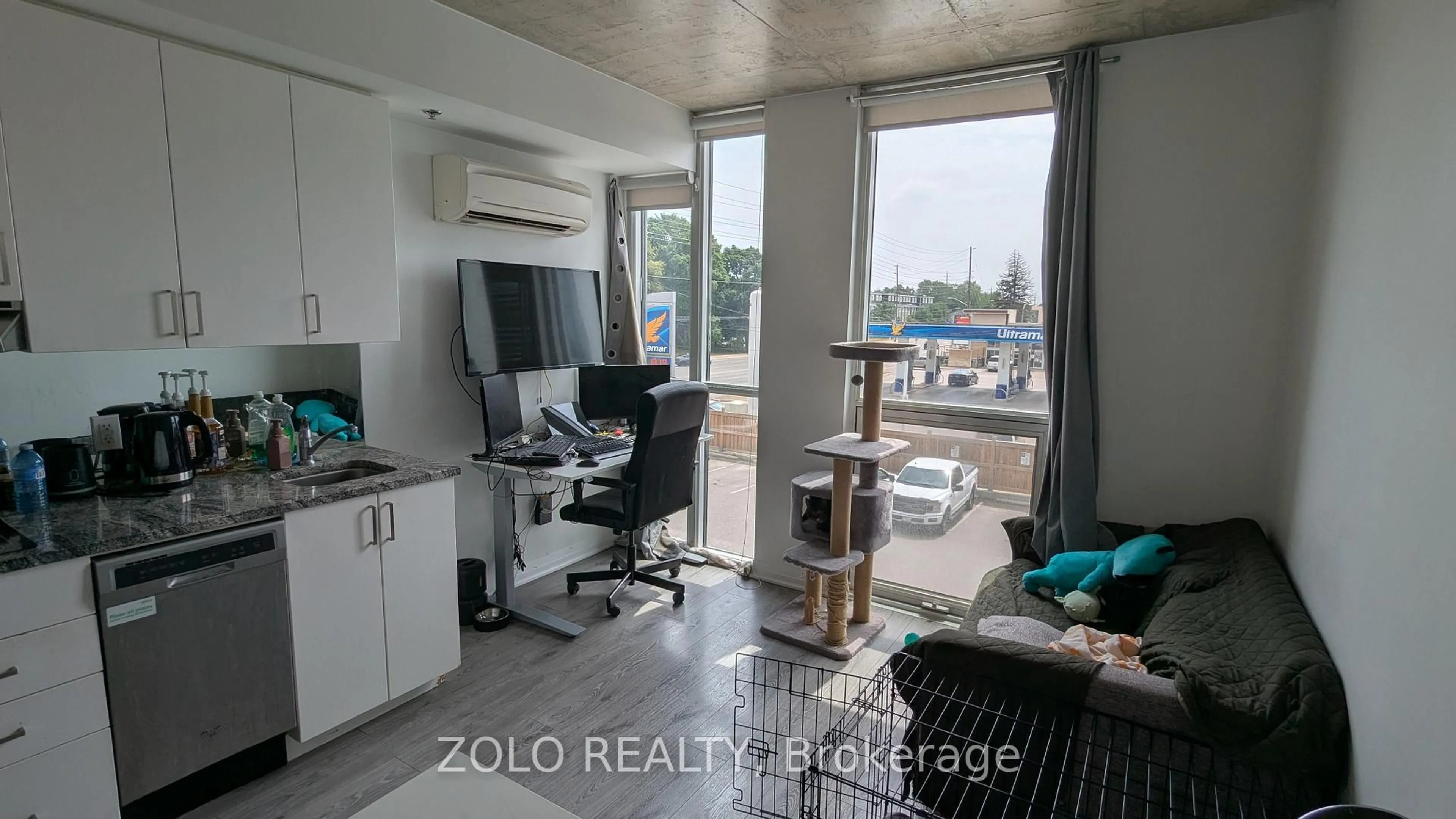 A pic of a room for 1900 Simcoe St #237, Oshawa Ontario L1G 0C1