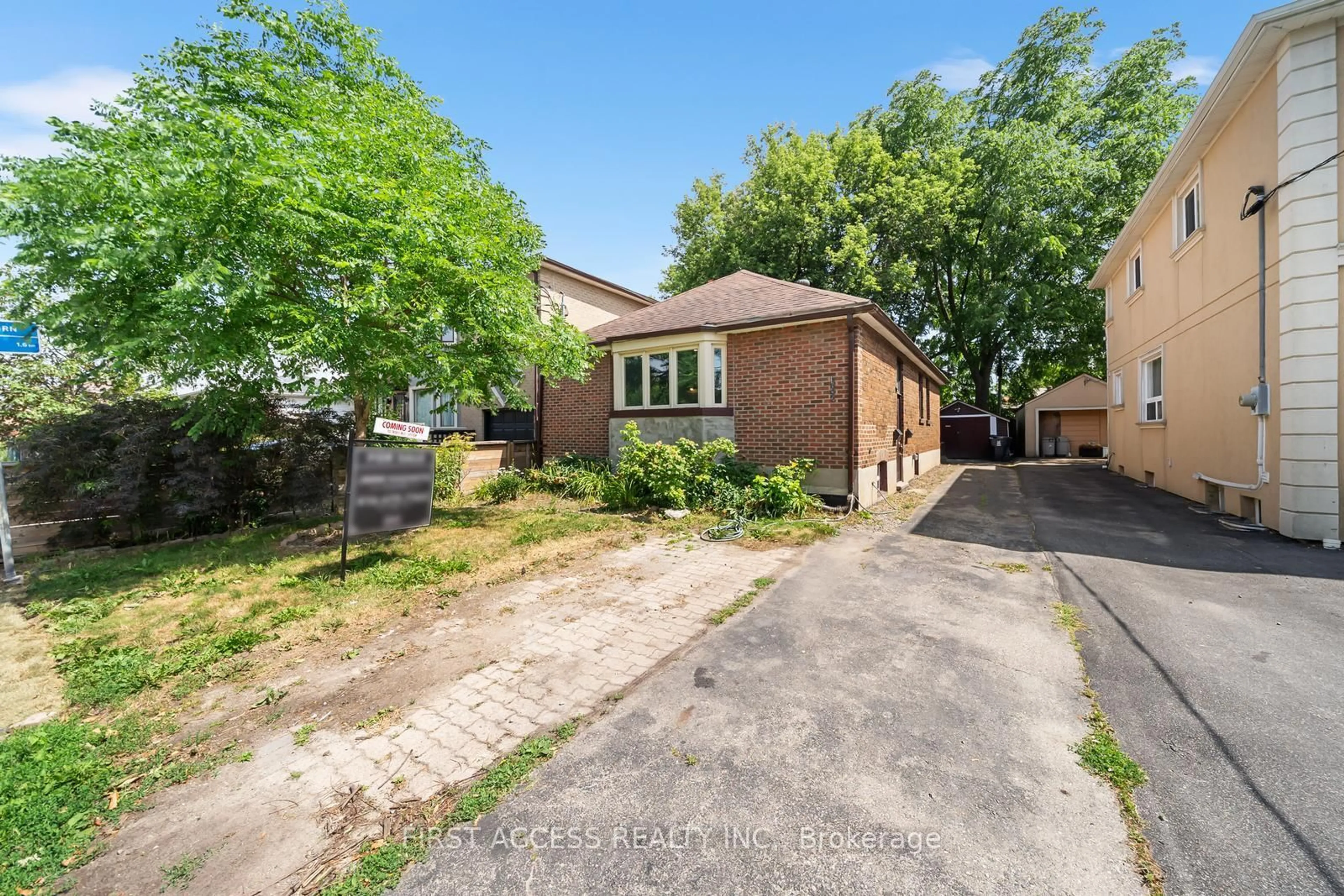 Unknown for 1005 Cosburn Ave, Toronto Ontario M4C 2W8