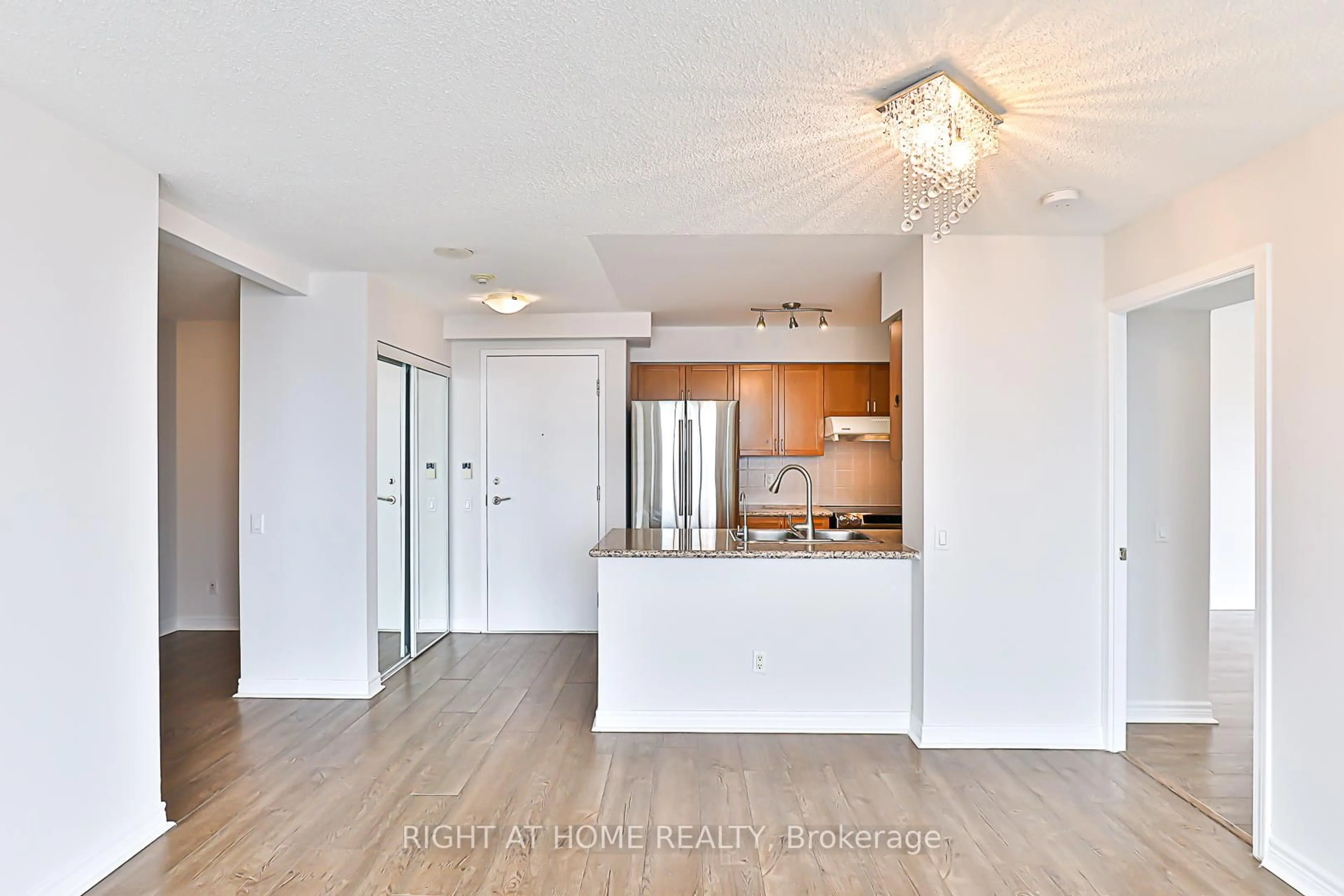 Open concept kitchen, unknown for 83 Borough Dr #3406, Toronto Ontario M1P 5E4