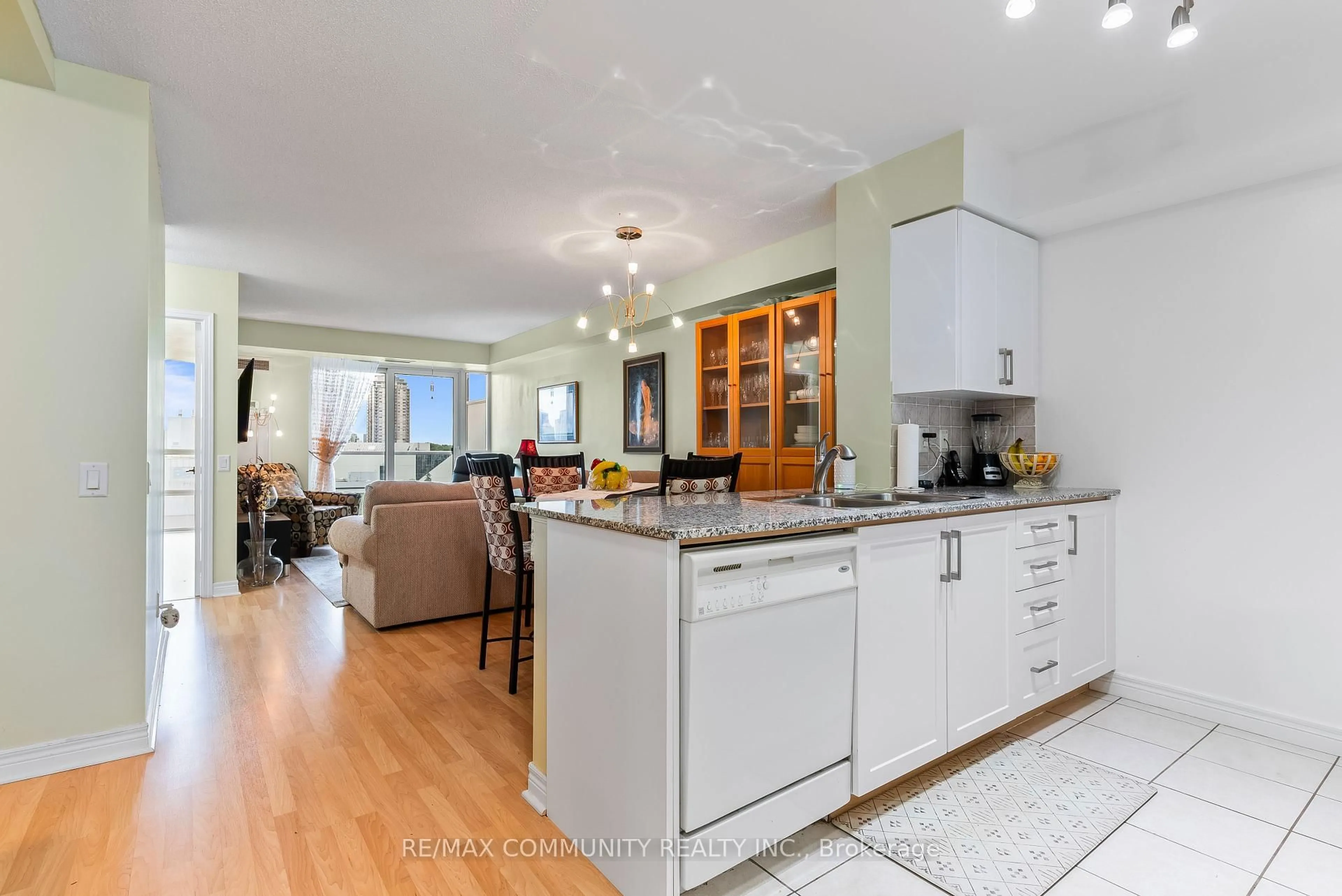 Open concept kitchen, unknown for 83 Borough Dr #809, Toronto Ontario M1P 5E4