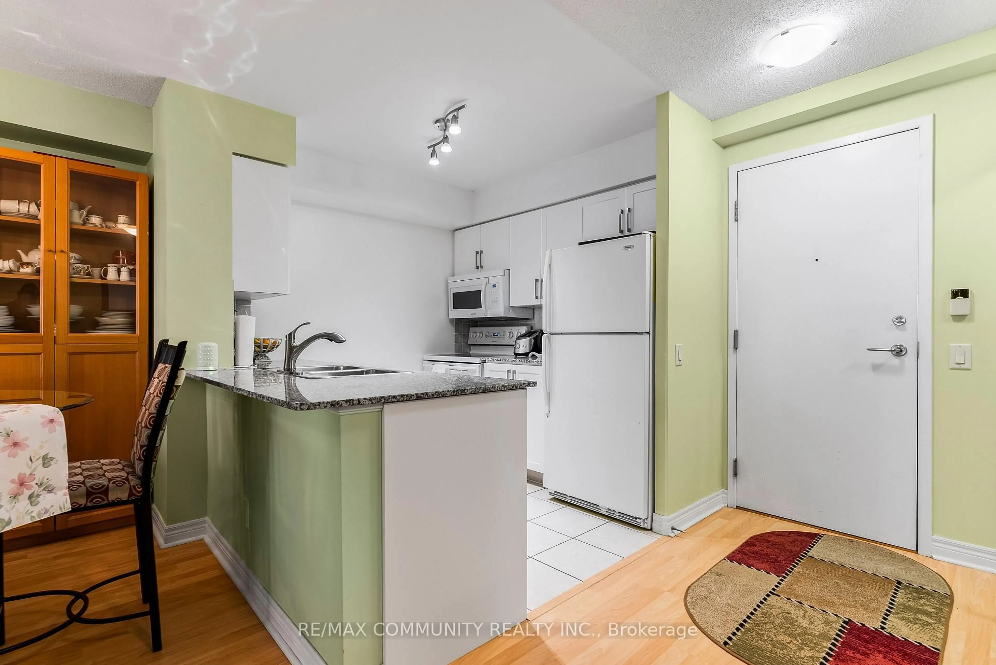 Standard kitchen, unknown for 83 Borough Dr #809, Toronto Ontario M1P 5E4