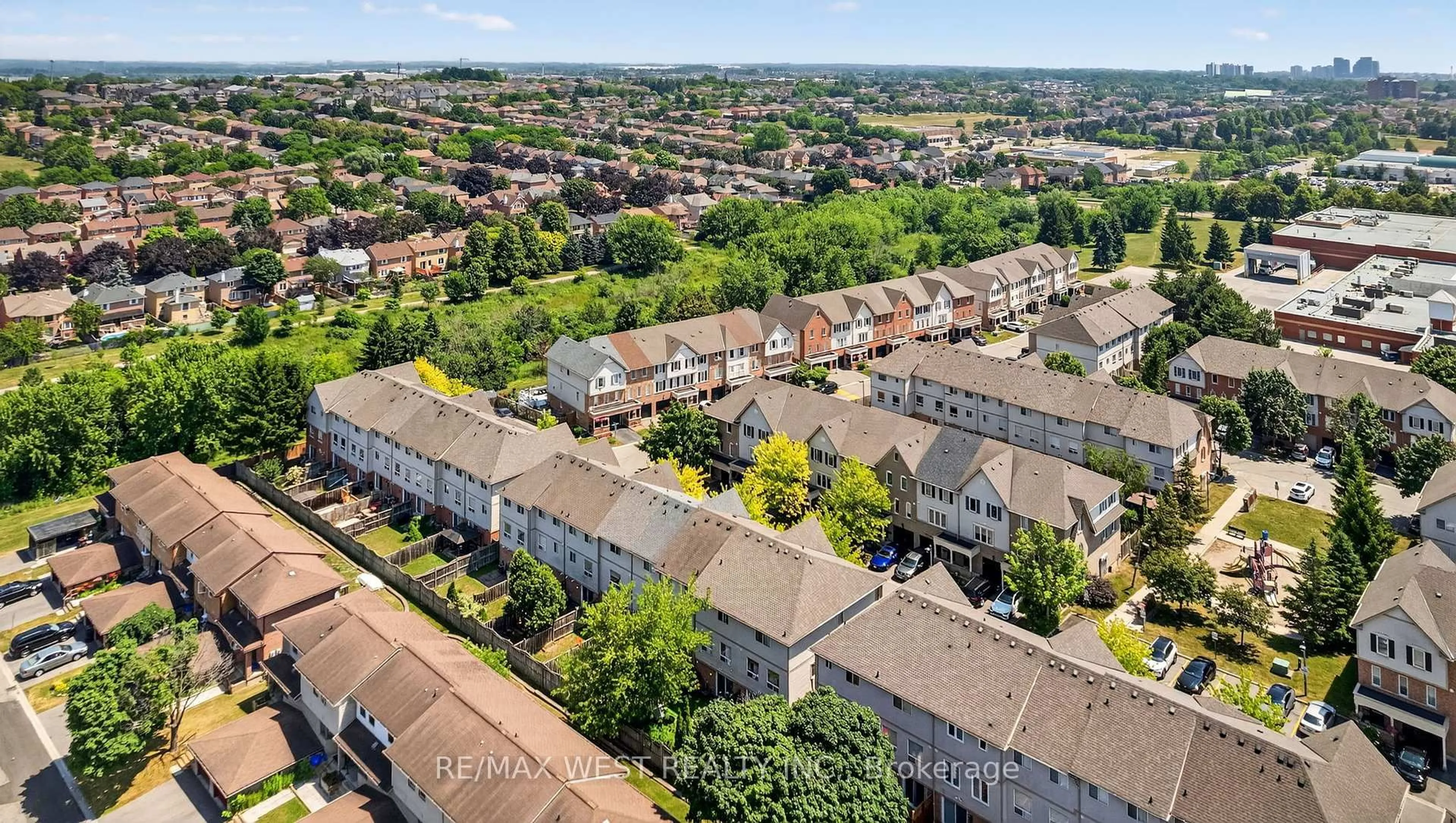 A pic from outside/outdoor area/front of a property/back of a property/a pic from drone, city buildings view from balcony for 48 Mcgonigal Lane, Ajax Ontario L1T 4G9