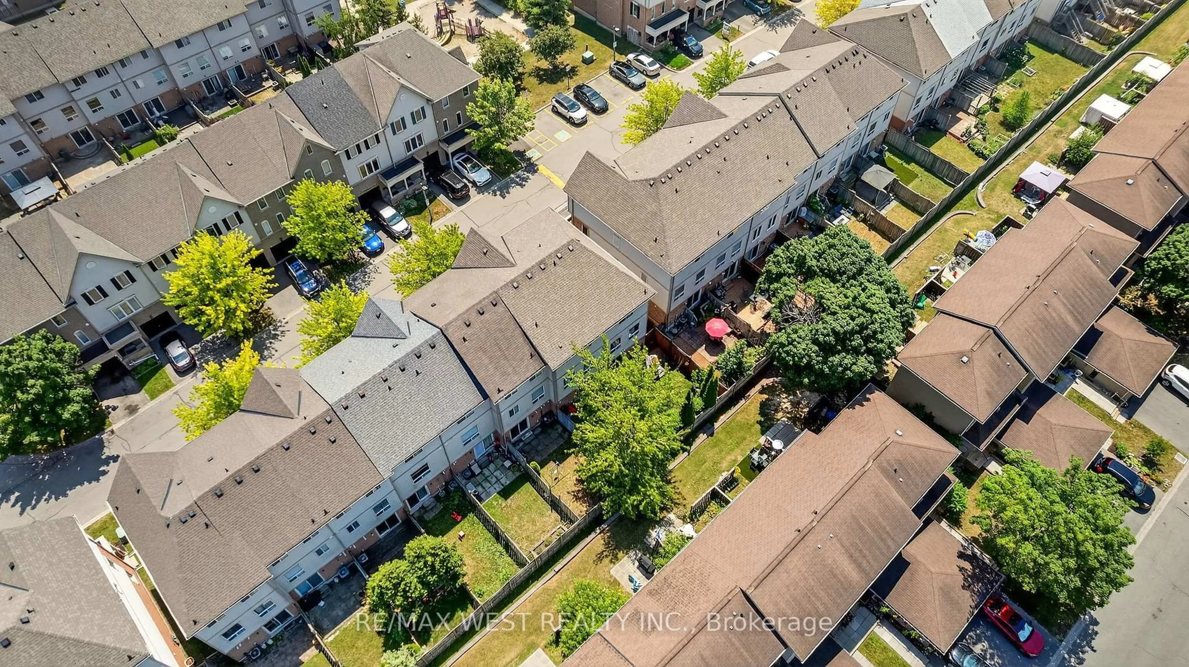 A pic from outside/outdoor area/front of a property/back of a property/a pic from drone, city buildings view from balcony for 48 Mcgonigal Lane, Ajax Ontario L1T 4G9